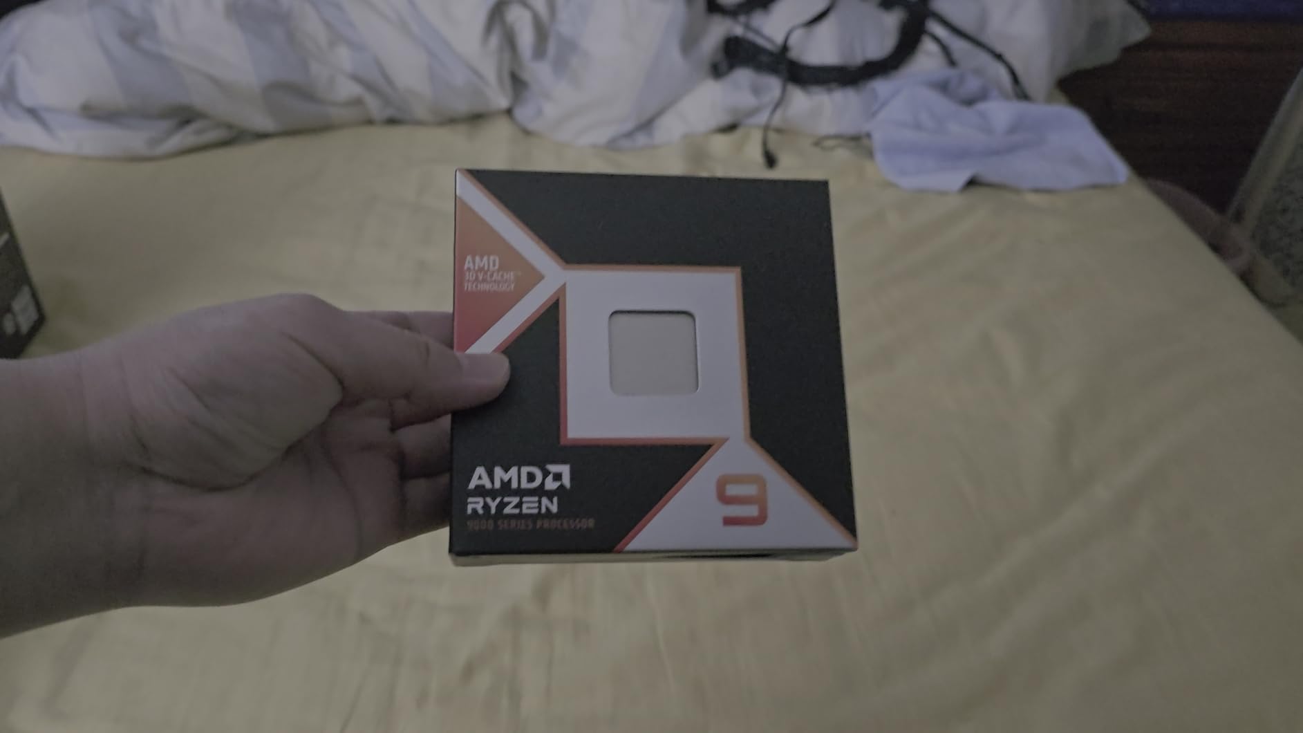 AMD Ryzen 9 9950X3D 16-Core Processor - Customer Photo 2
