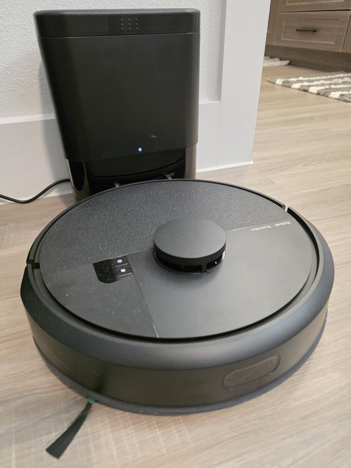 iRobot Roomba 105 Combo Robot Vacuum & Mop with AutoEmpty Dock - Self-Empties for 75 Days, Intense Power-Lifting Suction, LiDAR Navigation, Multiple Cleaning Modes, Avoids Mopping Carpet - Customer Photo 1