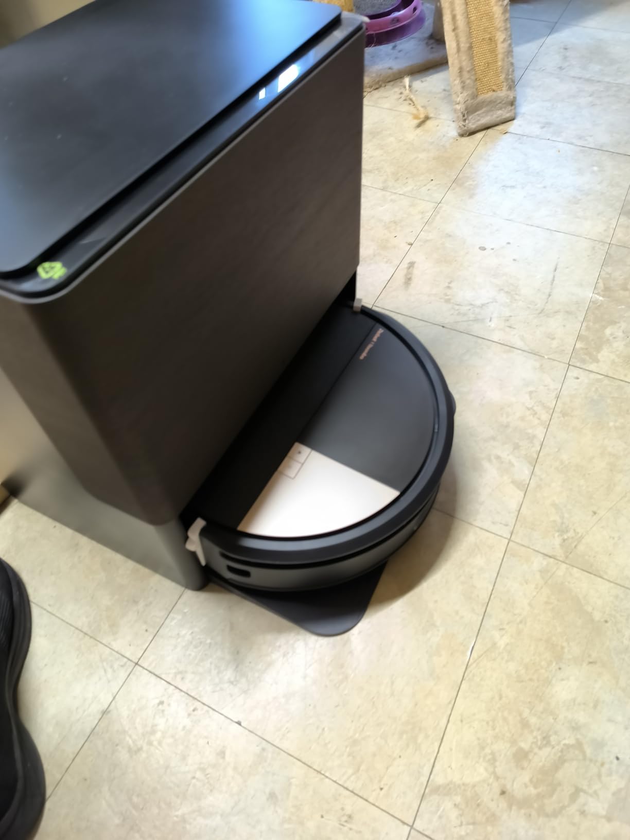 iRobot Roomba Max 705 Combo Robot Vacuum & Mop + AutoWash Dock – Extending Self-Cleaning Roller Mop, Retractable Mop Cover, Dual Brushes, Self-Empties, Heat-Washes & Dries, Avoids Obstacles, LiDAR - Customer Photo 2