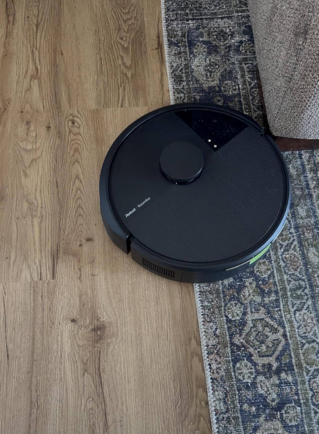 iRobot Roomba 105 Combo Robot Vacuum & Mop - Easy to use, Intense Power-Lifting Suction, LiDAR Navigation, Multiple Cleaning Modes, Avoids Mopping Carpets, Self-Charging - Customer Photo 1
