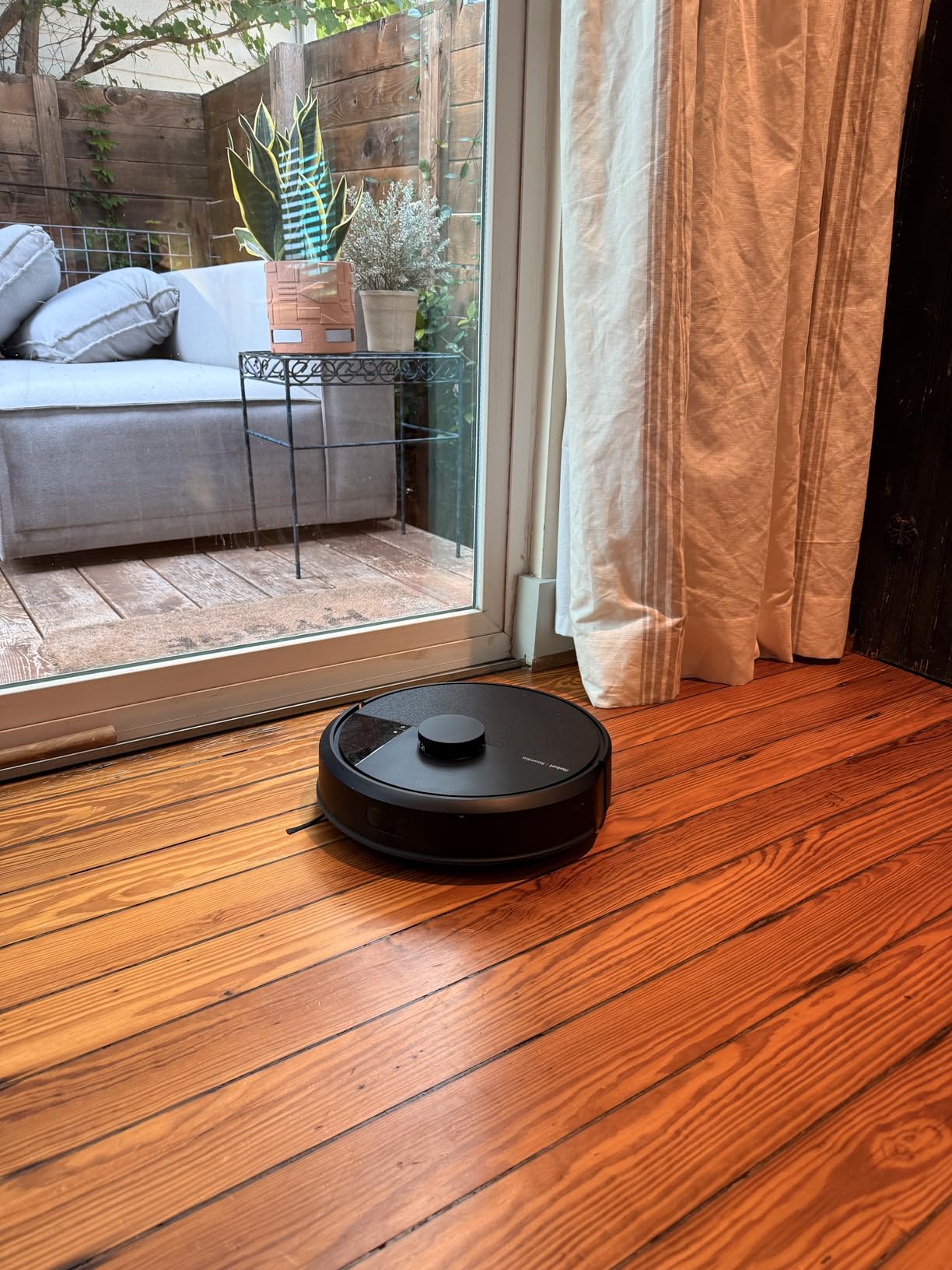 iRobot Roomba 105 Combo Robot Vacuum & Mop - Easy to use, Intense Power-Lifting Suction, LiDAR Navigation, Multiple Cleaning Modes, Avoids Mopping Carpets, Self-Charging - Customer Photo 2