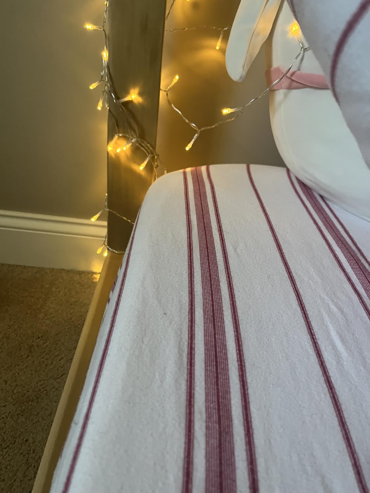 Novilla 12 Inch Queen Mattress in a Box, Gel Memory Foam Queen Size Bed Mattress for Cooling Night Sleep, Comfort Sleep & Pressure Relief, CertiPUR-US Certified - Customer Photo 1