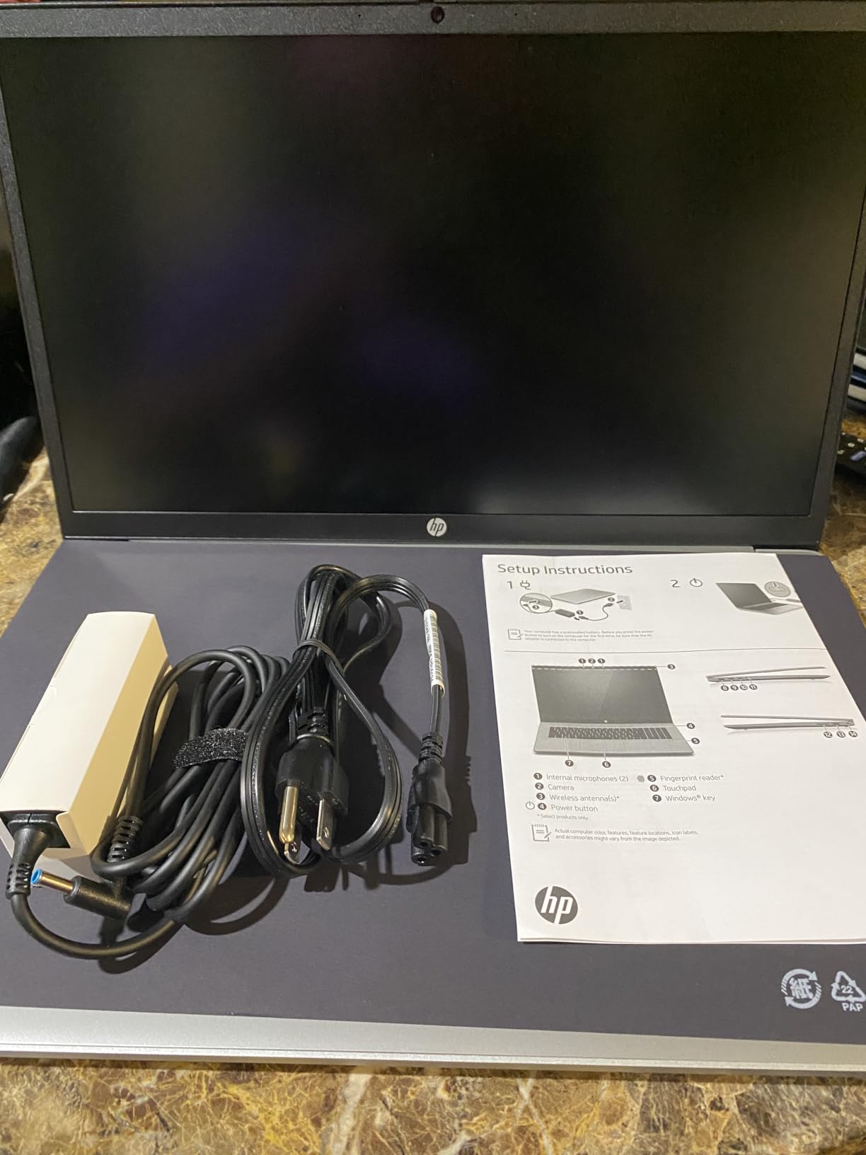 HP 17.3 inch Laptop, HD+ Display, AMD Ryzen 5 7520U, 16 GB RAM, 512 GB SSD - Customer Photo 2
