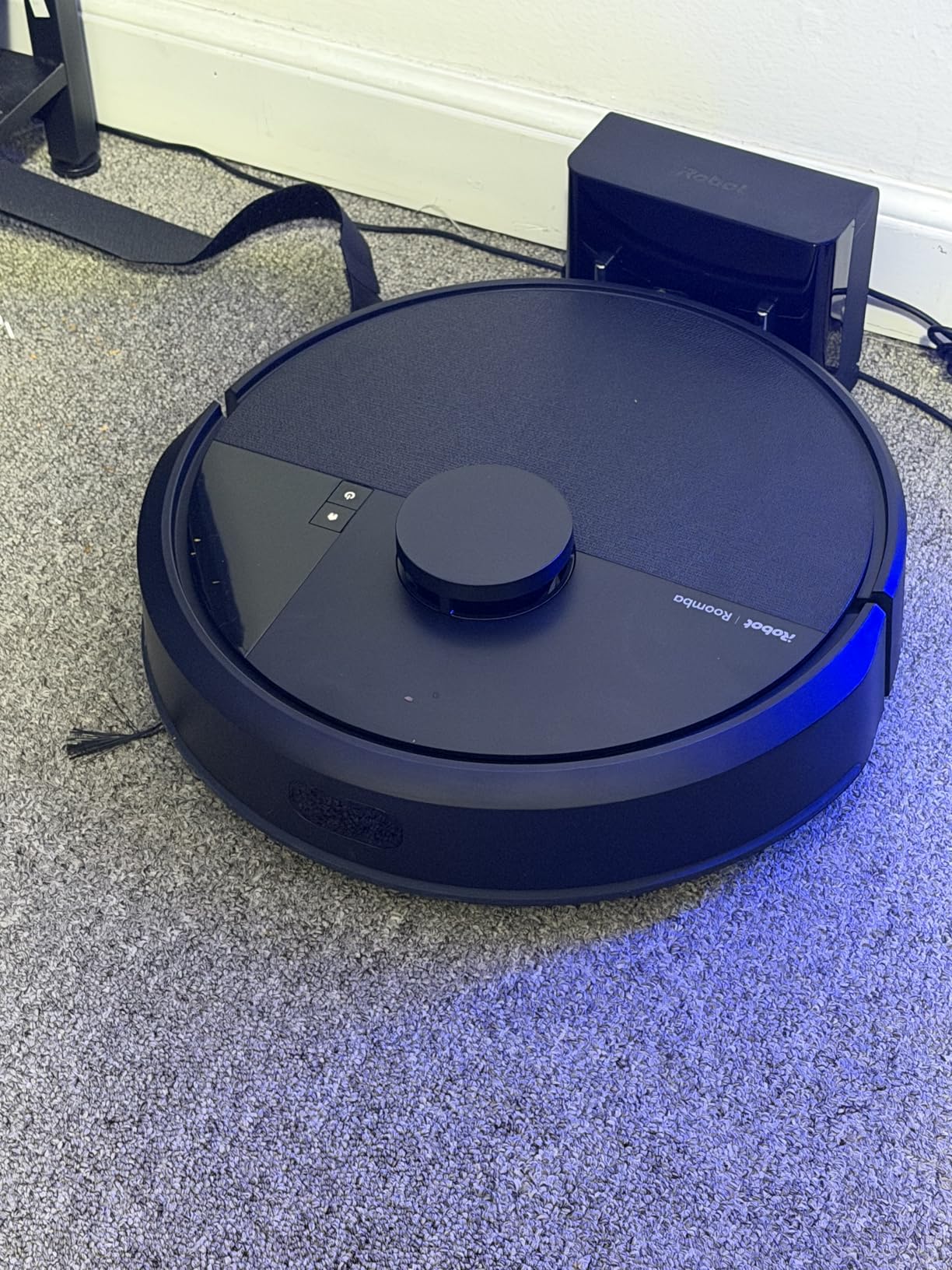 iRobot Roomba 105 Vac Robot Vacuum - Easy to use, Intense Power-Lifting Suction, LiDAR Navigation, Multi-Surface Cleaning, Cleans in Neat Rows, Self-Charging - Customer Photo 2