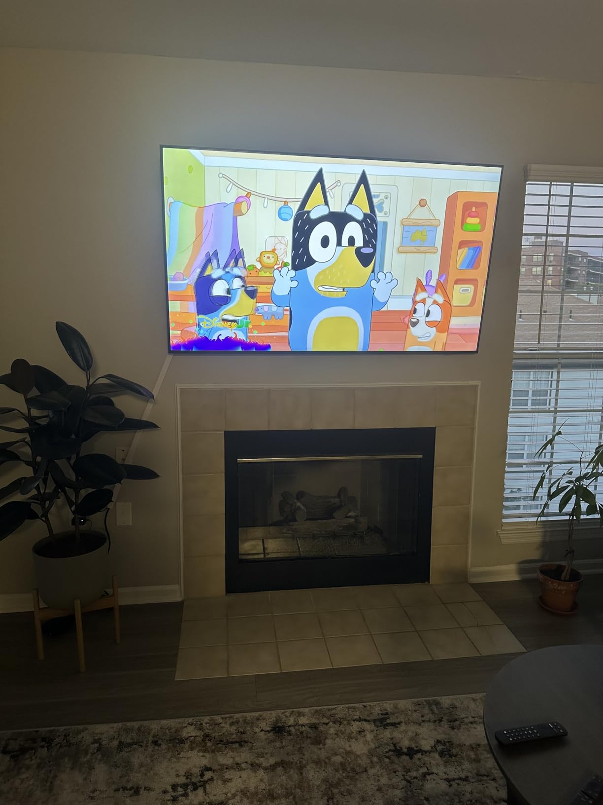 Samsung 65-Inch Class Neo QLED QN70F 4K Mini LED Smart TV (2025 Model) NQ4 AI Gen2 Processor, Quantum Matrix Technology Slim, Motion Xcelerator 144Hz, Samsung Vision AI, Alexa Built-in - Customer Photo 2