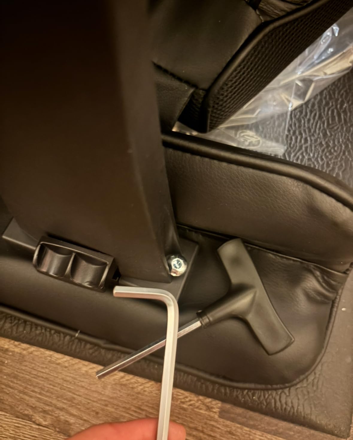 GTRACING Big and Tall Gaming Chair 400lbs Heavy Duty Office Chair with Foot Rest & Ergonomic Pocket Spring Lumbar Support, High Back 3D Saddle Shaped Cushion for Back Pain Relief, Matte-Black - Customer Photo 2