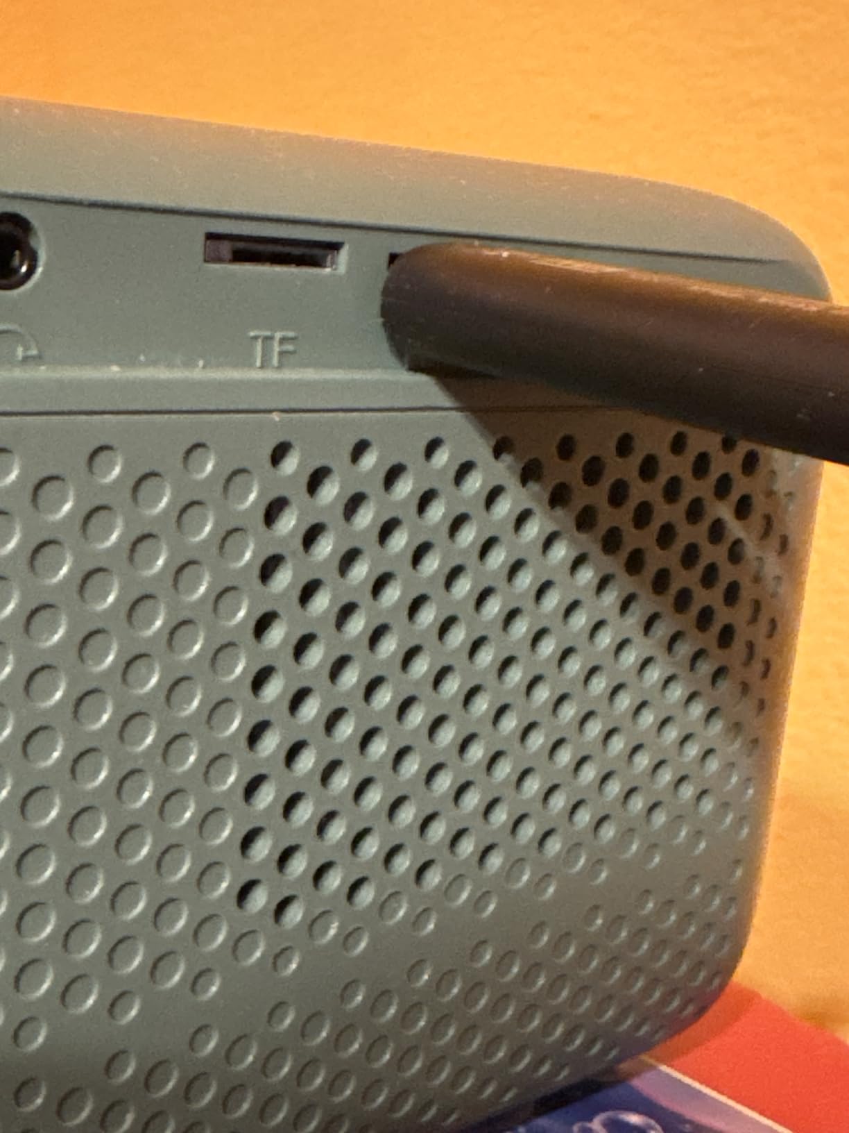 Roku Streaming Stick Plus 2025 - 4K & HDR Roku Streaming Device for TV with Voice Remote - Free & Live TV - Customer Photo 5