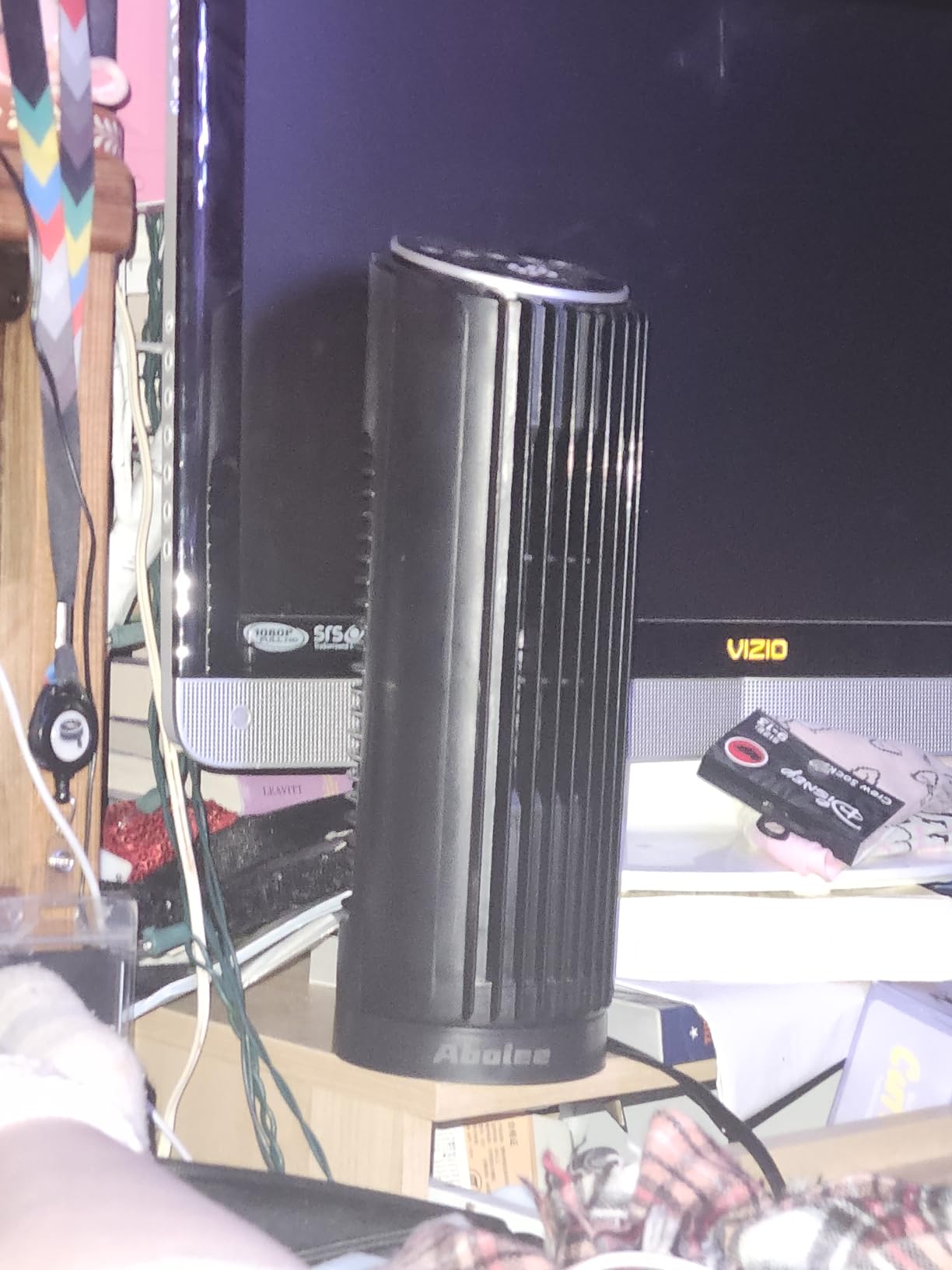 Abolee Tower Fan for Bedroom, 23ft/s Desk Fan with Remote, 70° Oscillating Desk Fan, 4 Speeds, 4 Modes,12Timer, 13'' Bladeless Portable Fan for Bedroom Office Home Black - Customer Photo 1