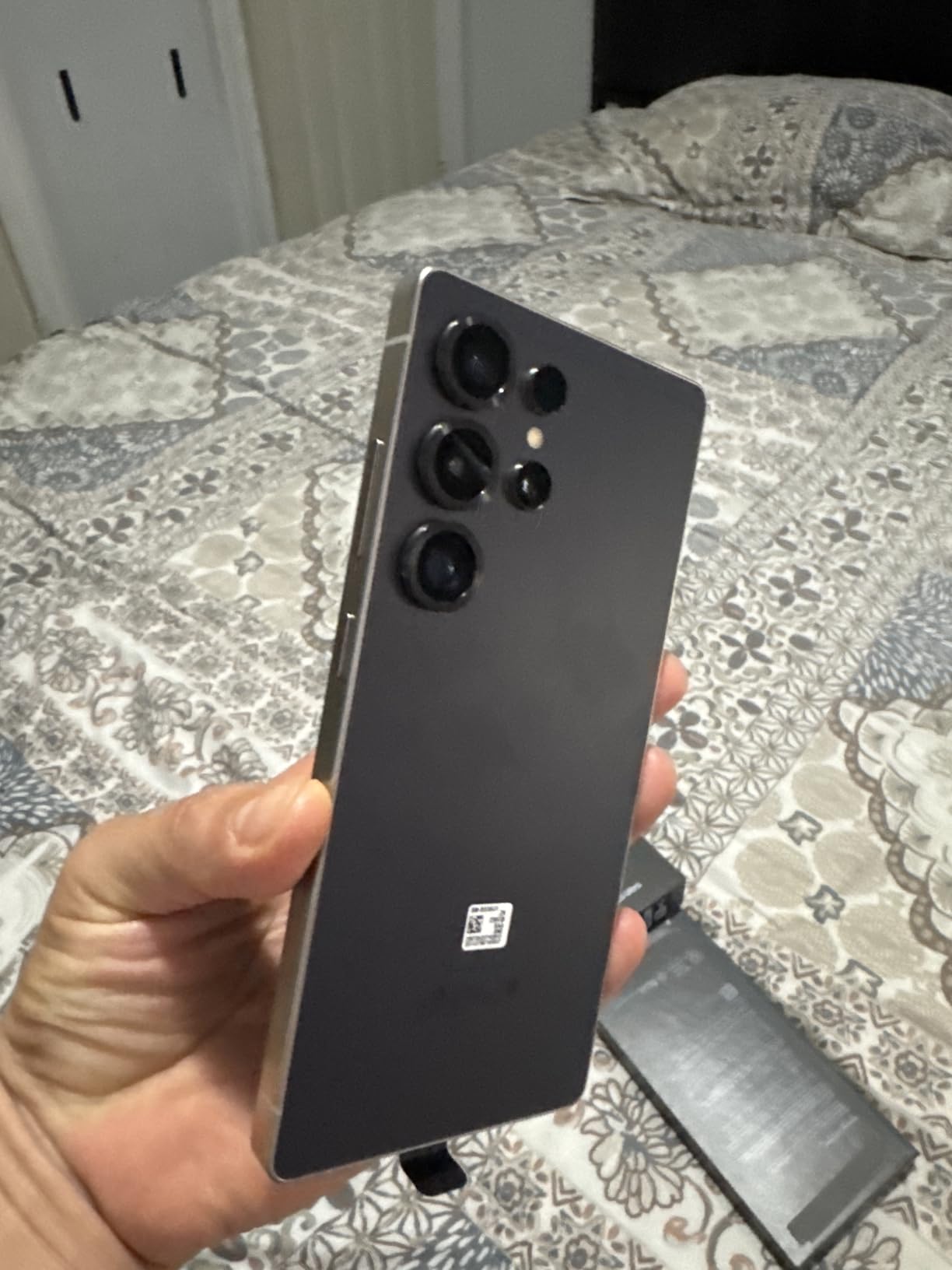 SAMSUNG Galaxy S25 Edge Phone, 512 GB AI Smartphone, Unlocked Android, Night Video, Fast Processor, ProScaler Display, All-Day Battery, 2025, US 1 Yr Manufacturer Warranty, Titanium JetBlack Customer Review SAMSUNG Galaxy S25 Edge Phone, 512 GB AI Smartphone, Unlocked Android, Night Video, Fast Processor, ProScaler Display, All-Day Battery, 2025, US 1 Yr Manufacturer Warranty, Titanium JetBlack - Customer Photo 1