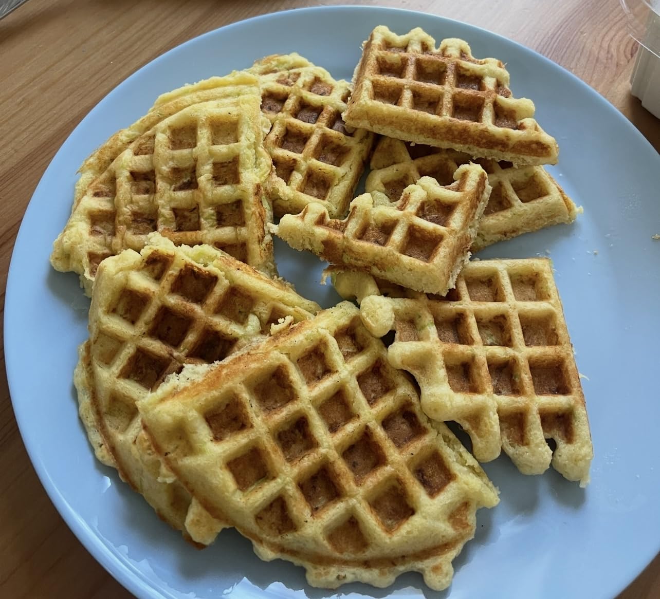 Cuisinart Waffle Maker, 1250W Round Classic Waffle Iron, 5-Setting Adjustable Browning Control, WMR-CANAS, Brushed Stainless Customer Review Cuisinart Waffle Maker, 1250W Round Classic Waffle Iron, 5-Setting Adjustable Browning Control, WMR-CANAS, Brushed Stainless - Customer Photo 2