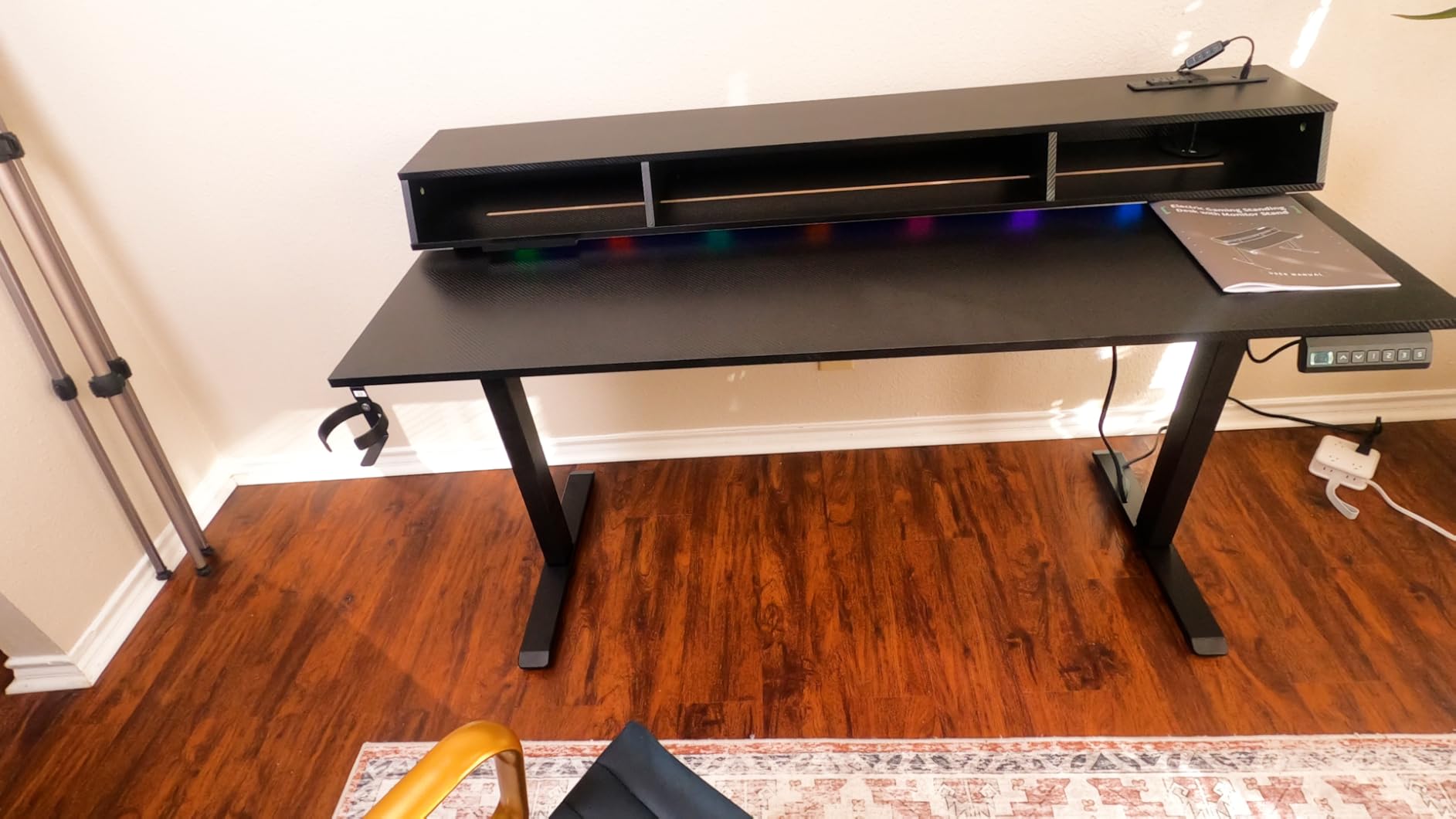 OffiGo Gaming Standing Desk with LED Light, 55 Inch Electric Height Adjustable Table with Power Outlet & Monitor Stand, Sit Stand Computer Workstation for Home, Bedroom, Black Customer Review OffiGo Gaming Standing Desk with LED Light, 55 Inch Electric Height Adjustable Table with Power Outlet & Monitor Stand, Sit Stand Computer Workstation for Home, Bedroom, Black - Customer Photo 2