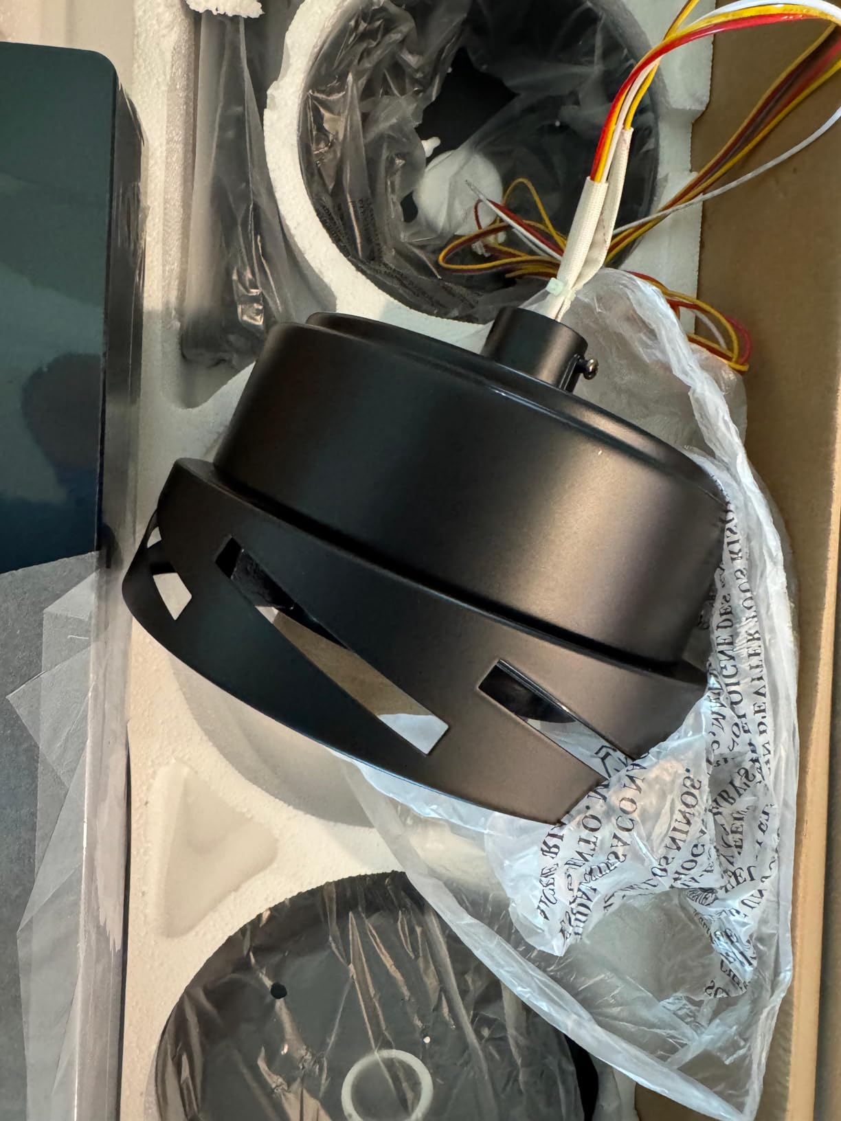 CubiCubi Ceiling Fans with Lights - 52 inch Black Ceiling Fan with Light and Remote/APP, Dimmable, Super Quiet, Modern Ceiling Fan for Indoor Bedroom, Living Room, Kitchen Customer Review CubiCubi Ceiling Fans with Lights - 52 inch Black Ceiling Fan with Light and Remote/APP, Dimmable, Super Quiet, Modern Ceiling Fan for Indoor Bedroom, Living Room, Kitchen - Customer Photo 1