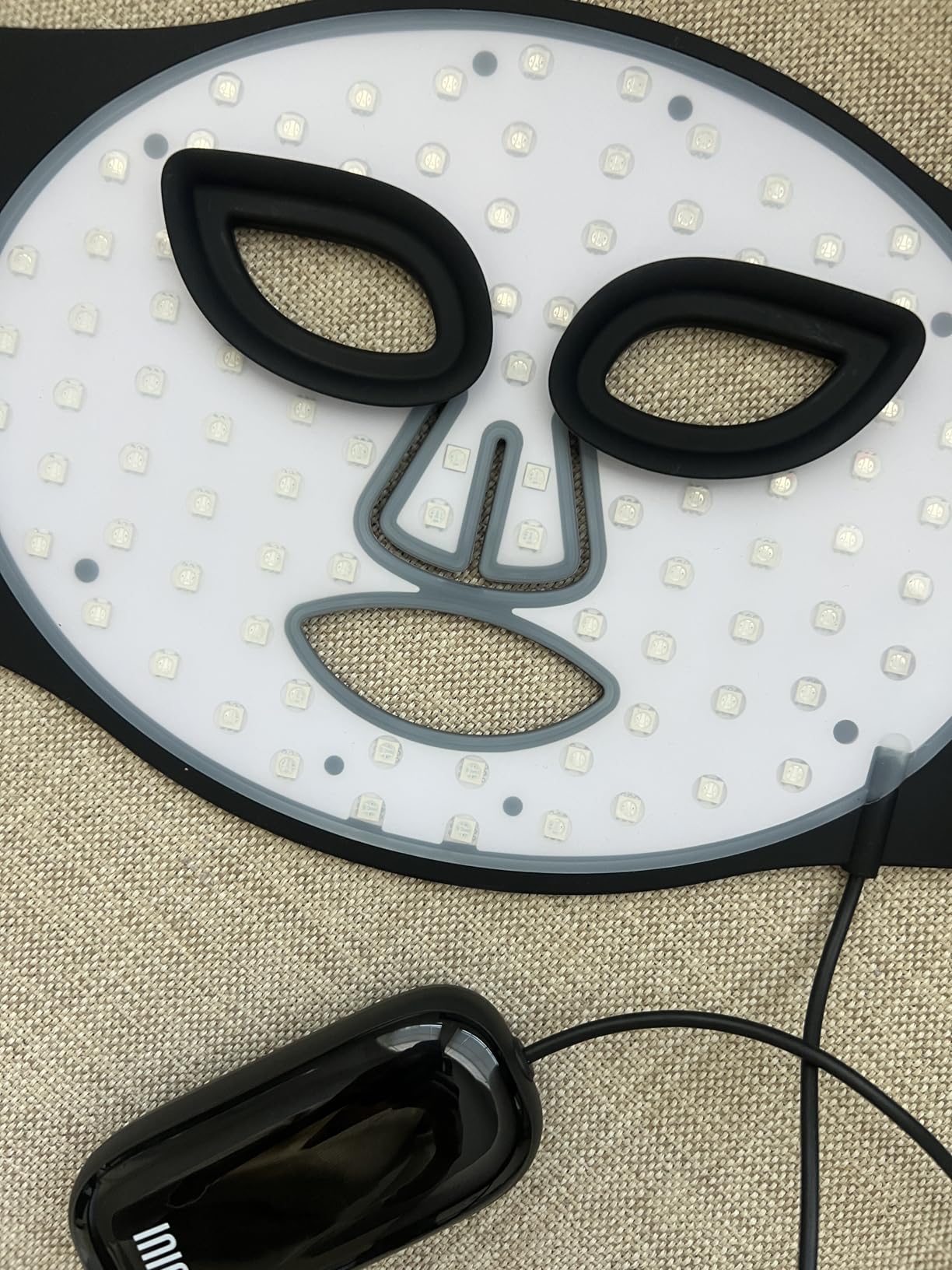 INIA Red Light Therapy Mask for Face – 4 Light Modes with 850nm NIR, Red & Blue LED Light Therapy, 2600mAh Rechargeable LED Face Mask for Radiant Glow at Home, Black - Customer Photo 2