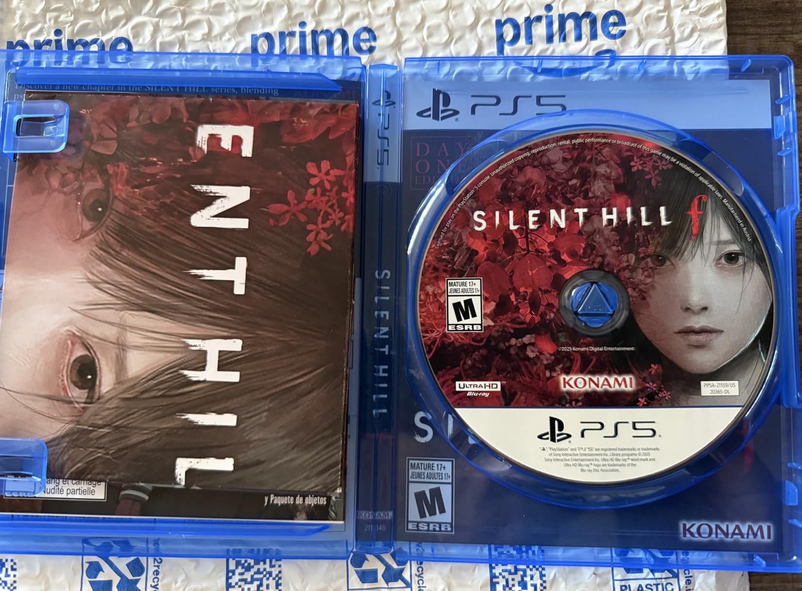 Silent Hill f - PlayStation 5, Amazon Exclusive Day One Edition Customer Review Silent Hill f - PlayStation 5, Amazon Exclusive Day One Edition - Customer Photo 1