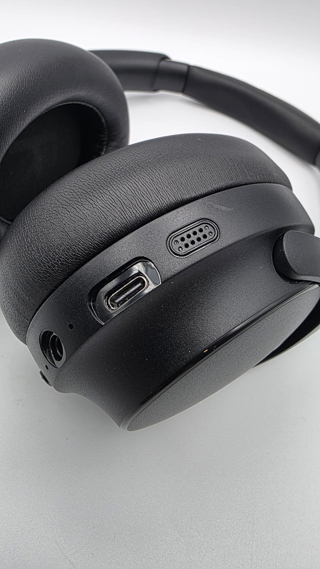 LEVN Hybrid Active Noise Cancelling Headphones, Wireless Headphones Bluetooth 5.4 with Transparent Mode, Hi-Res Audio, Deep Bass, 70H Playtime Over Ear Bluetooth Headset for Work/Travel/Home/Office - Customer Photo 2