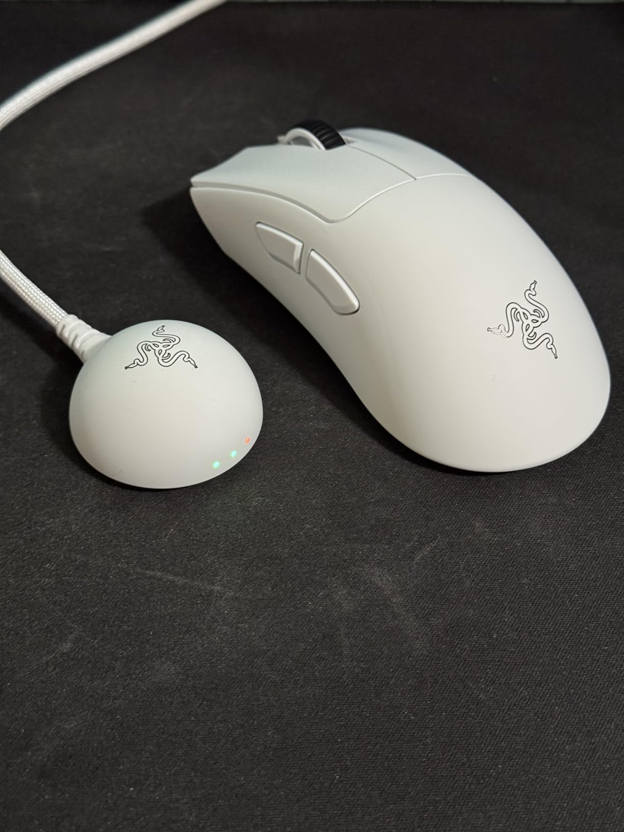 Razer DeathAdder V4 Pro Wireless Gaming Mouse: 56g Lightweight - HyperSpeed Wireless Gen-2 - Optical Scroll Wheel - Optical Switches Gen-4 - Focus Pro 45K Sensor Gen-2 - Up to 150 Hr Battery - Customer Photo 1