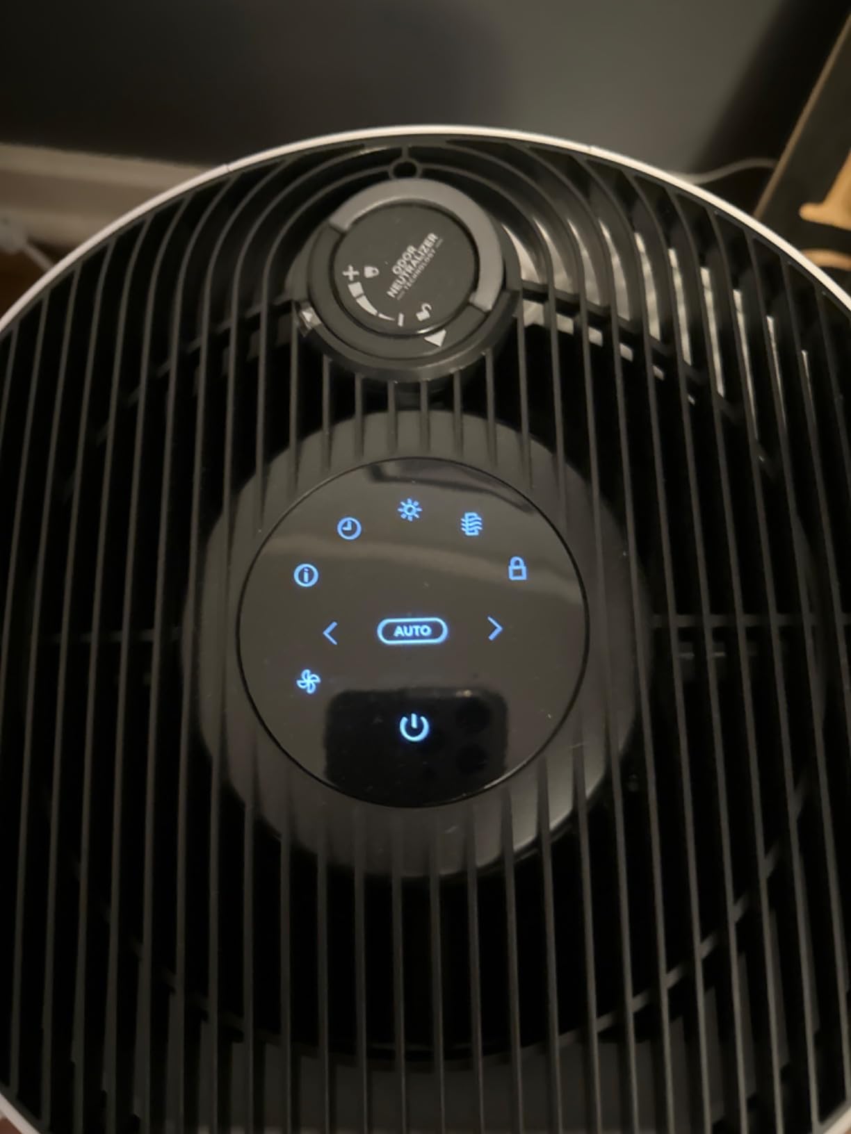 Shark Air Purifier for Home, NeverChange, for Large Room, Bedroom, Home Office, HEPA-Exceeding Filter, Captures Pollutants, Pet Dander, Dust, Odor, Smoke, and More, HP153, White - Customer Photo 2