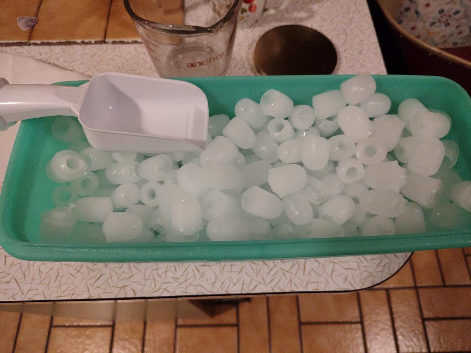 Countertop Ice Maker Machine, 8 Ice Cubes in 6 mins, 26lb/Day Bullet Ice with 2 Sizes- Portable Mini, Energy Saving & Basket/Scoop for Home/Party/Travel/Camping/Bar,Grey - Customer Photo 2