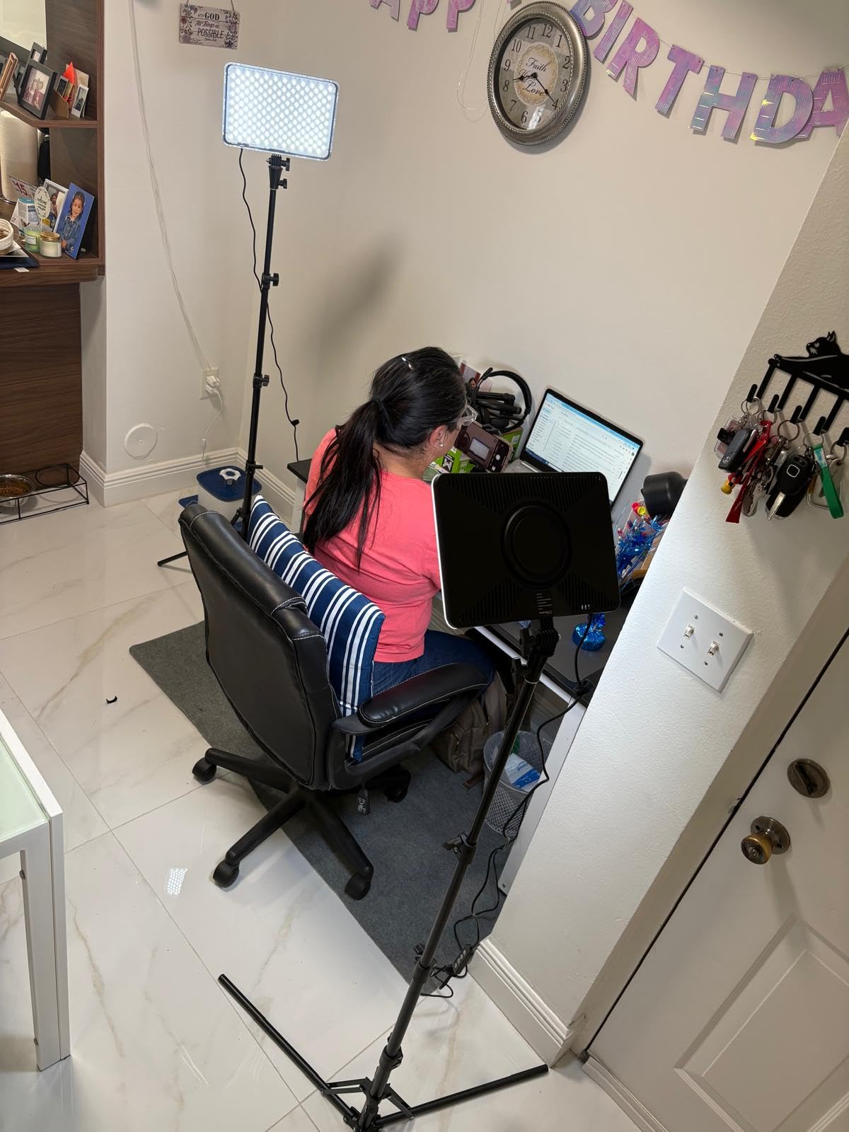 30W Upgraded Photography Lighting Kit, Anautin 1-Pack LED Video Lighting for Video Recording, 3700Lux Studio Lights with Tripod Stand for Photography, Streaming, Gaming, Podcast, Filming, Vlogging Customer Review 30W Upgraded Photography Lighting Kit, Anautin 1-Pack LED Video Lighting for Video Recording, 3700Lux Studio Lights with Tripod Stand for Photography, Streaming, Gaming, Podcast, Filming, Vlogging - Customer Photo 2