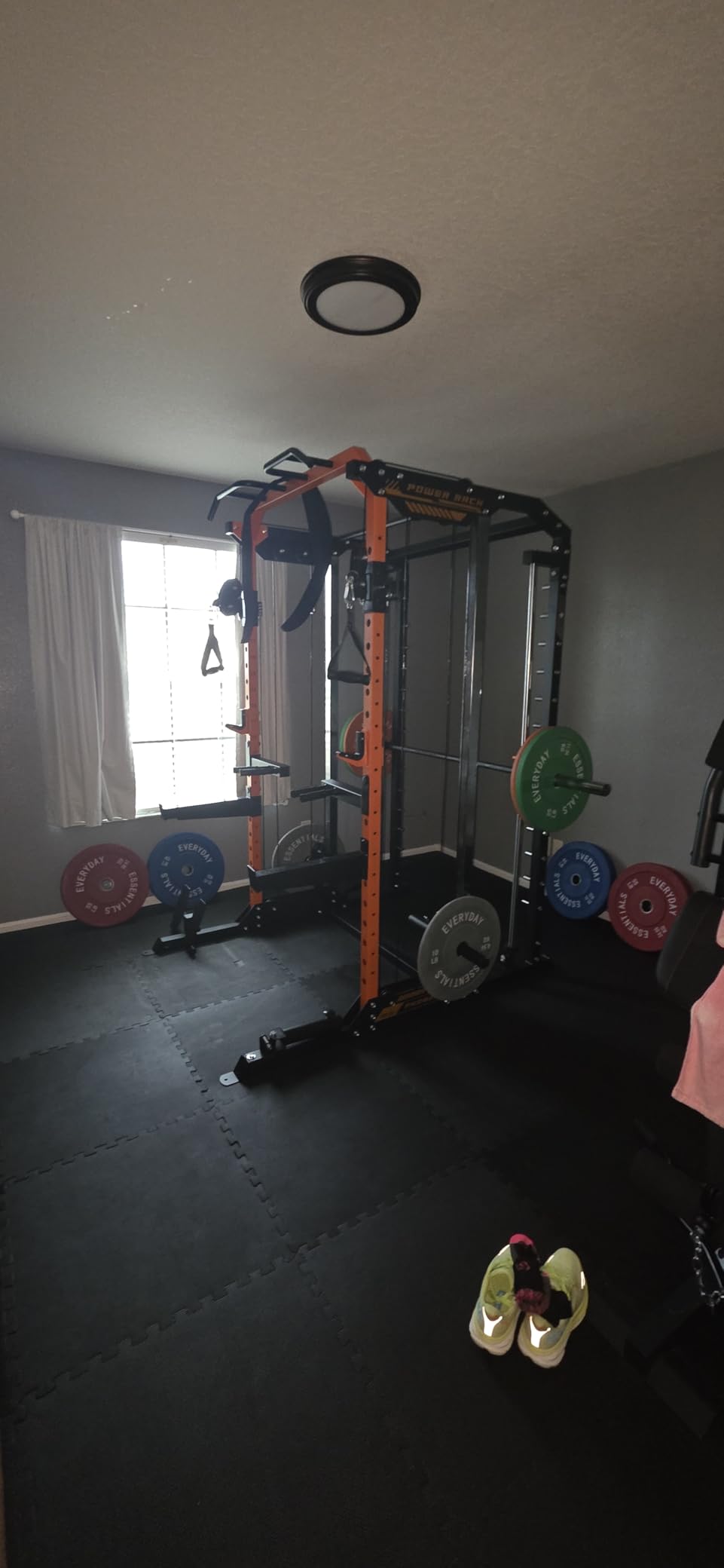 YOLEO Smith Machine with Independent Dual-Pulley System, 1700LBS Adjustable Cable Crossover Squat Rack, Multi-Functional Power Cage for Home Gym with More Workout Equipment LAT Pulldown Bar & Dip Bar - Customer Photo 1