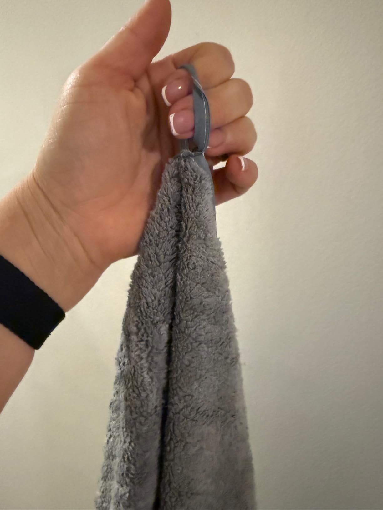 Bath Towels Set of 4 Extra Large 35 x 70 Inches,Luxury Thick High Absorbent and Quick Dry Bath Sheet,Ultra Soft Microfiber,Bathroom,Beach,Yoga,Sport,SPA,Fitness (Grey) - Customer Photo 5