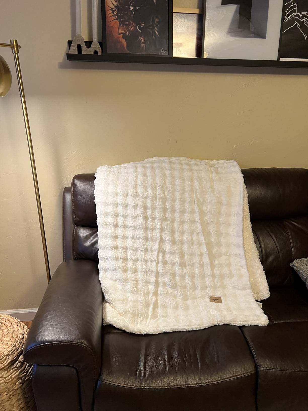 Bedsure Bubble Sherpa Throw Blanket for Couch - Fuzzy Fleece Thick Warm Christmas Blanket for Winter, GentleSoft Cozy Plush Throw Gift for Women, Room Decor, Ivory, 50x60 Inches - Customer Photo 5