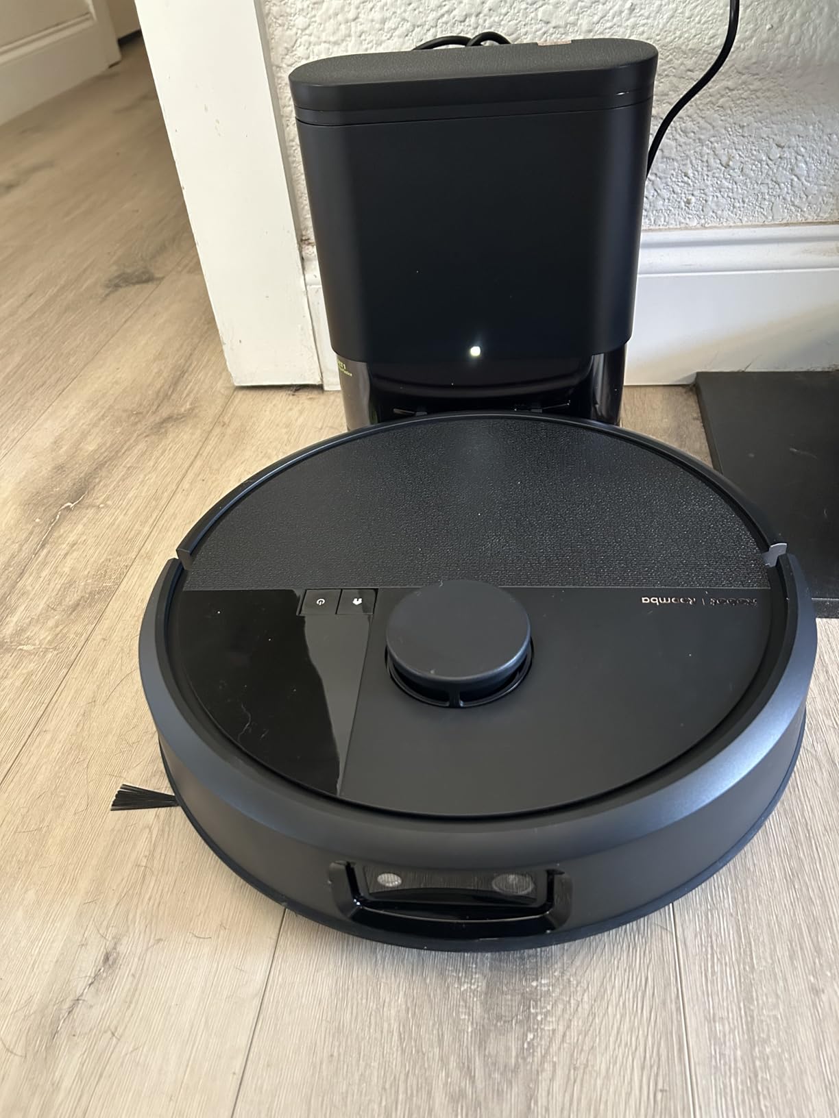 iRobot Roomba Plus 504 Vac Robot Vacuum with AutoEmpty Dock - Superior Power-Lifting Suction, Anti-Tangle Dual Rubber Brushes, Perfect for Pet Hair, Self-Empties for 75 Days, Avoids Obstacles, LiDAR - Customer Photo 2