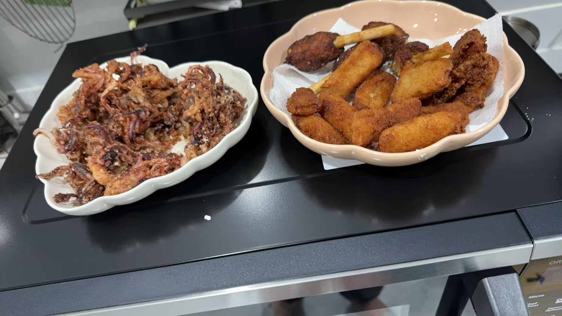 TOSHIBA P05 Air Fryer Combo Countertop Microwave Oven with 2.4-Inch Color Screen, Origin Inverter Technology, Smart Sensor, Compatible with Alexa, 1100W, 1.3 Cu.Ft, Silver - Customer Photo 2