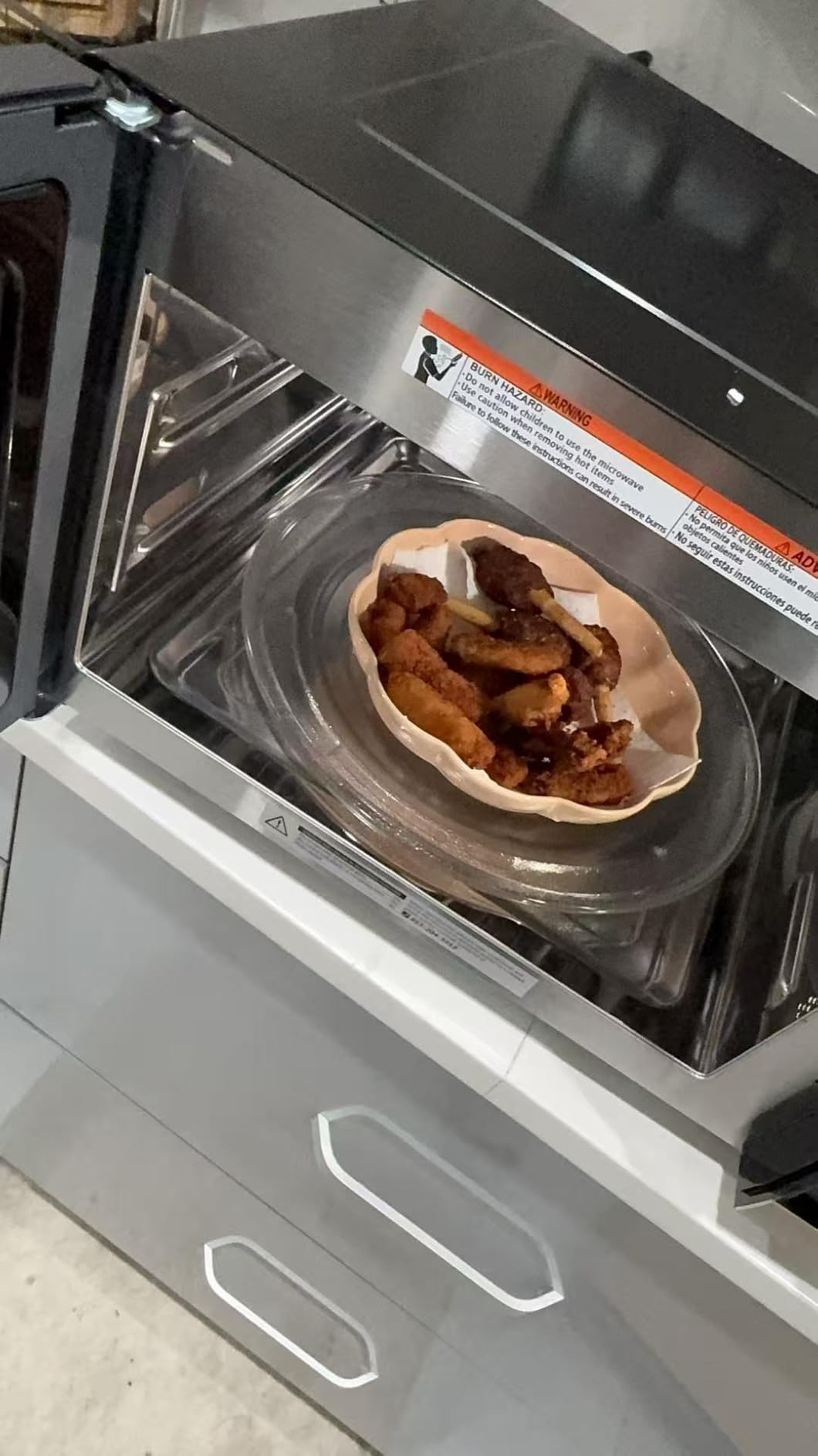 TOSHIBA P05 Air Fryer Combo Countertop Microwave Oven with 2.4-Inch Color Screen, Origin Inverter Technology, Smart Sensor, Compatible with Alexa, 1100W, 1.3 Cu.Ft, Silver - Customer Photo 4