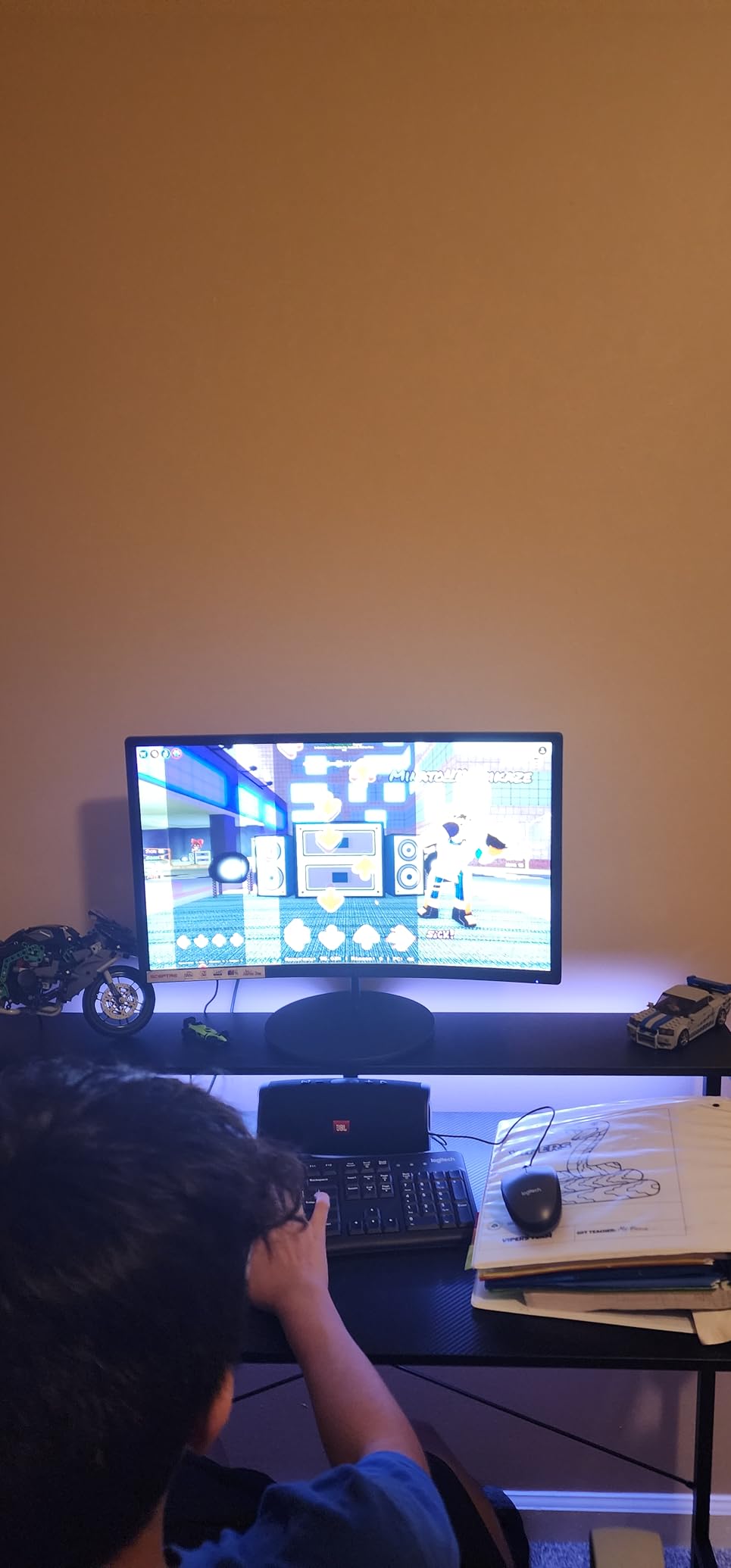 Sceptre New Curved 27-inch Gaming Monitor 100Hz 1080p R1500 98% sRGB HDMI x2 VGA Build-in Speakers, VESA Wall Mount Machine Black 2026 (C275W-1920RN Series) - Customer Photo 1