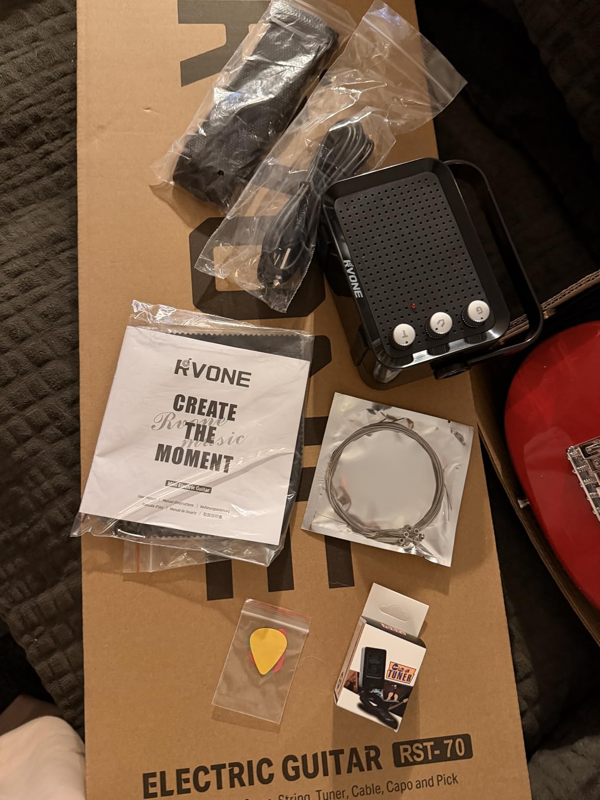 30 Inch Kids Electric Guitar Kit Beginner Complete Bundle with Smooth Fingerboard, Lightweight Design for Child, 5W Practice Amp, Gig Bag, Tuner, Strap, Cable, Picks, Extra Strings, RST-70 Black - Customer Photo 1