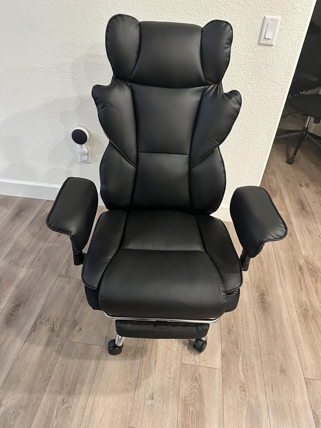 Big and Tall Office Chair - Heavy Duty 400 LBS Executive Chair with Lumbar Support & Foot Rest, High Back Ergonomic Desk Chair, Padded Wide Seat Gaming Chair, Adjustable Armrests, Black Customer Review Big and Tall Office Chair - Heavy Duty 400 LBS Executive Chair with Lumbar Support & Foot Rest, High Back Ergonomic Desk Chair, Padded Wide Seat Gaming Chair, Adjustable Armrests, Black - Customer Photo 2