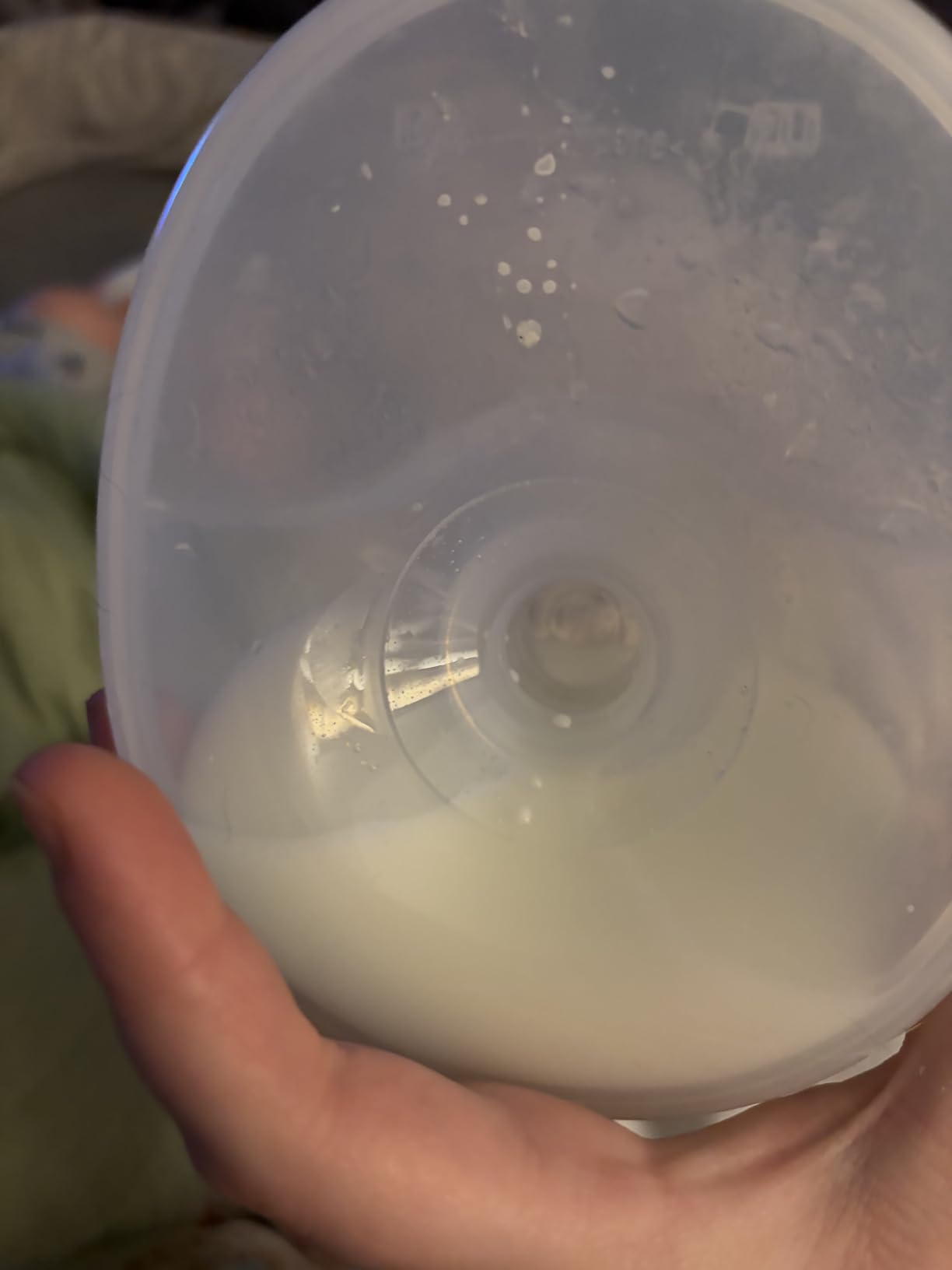 Hands Free Breast Pump Wearable MY-375 - Strong Suction, Low Noise, Wearable Breastfeeding Pump with 4 Mode &12 Levels, Portable Electric Breast Pump 24mm - 19/21/Insert/Flange, 2 Pack (White) - Customer Photo 3