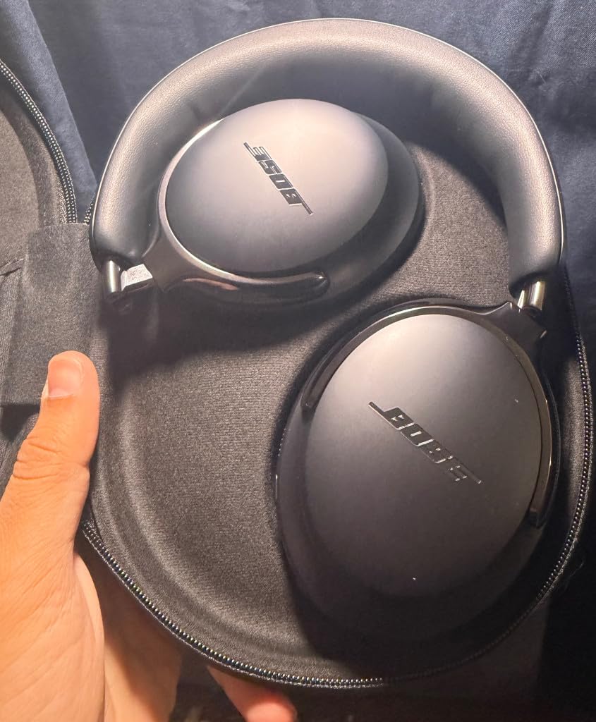 Bose New QuietComfort Ultra Bluetooth Headphones (2nd Gen), Wireless Headphones with Spatial Audio, Over Ear Noise Cancelling with Mic, Up to 30 Hours of Play time, Black - Customer Photo 2