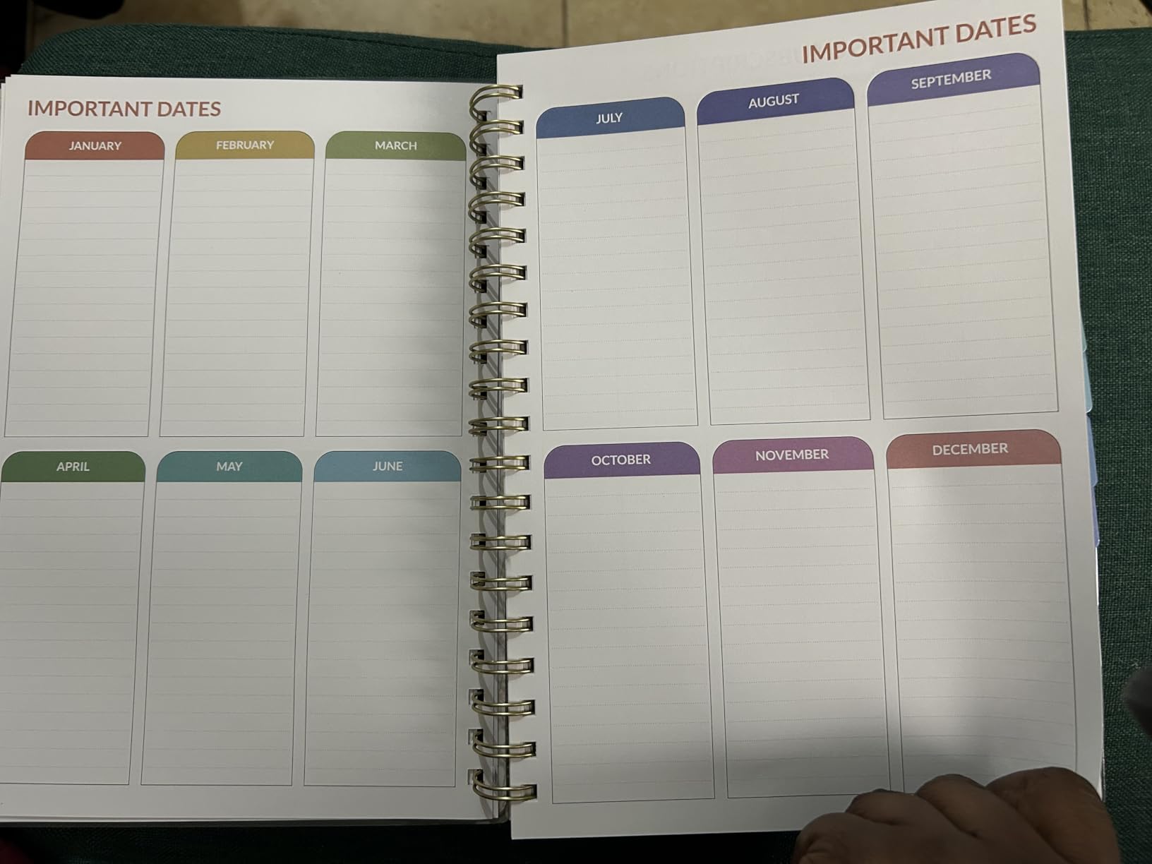 SUNEE Budget Planner - Deluxe Monthly Budget Book with 12-Pockets for Bill Organizer, Undated 12 Month Expense Tracker Notebook & Account Book B5 Size (8