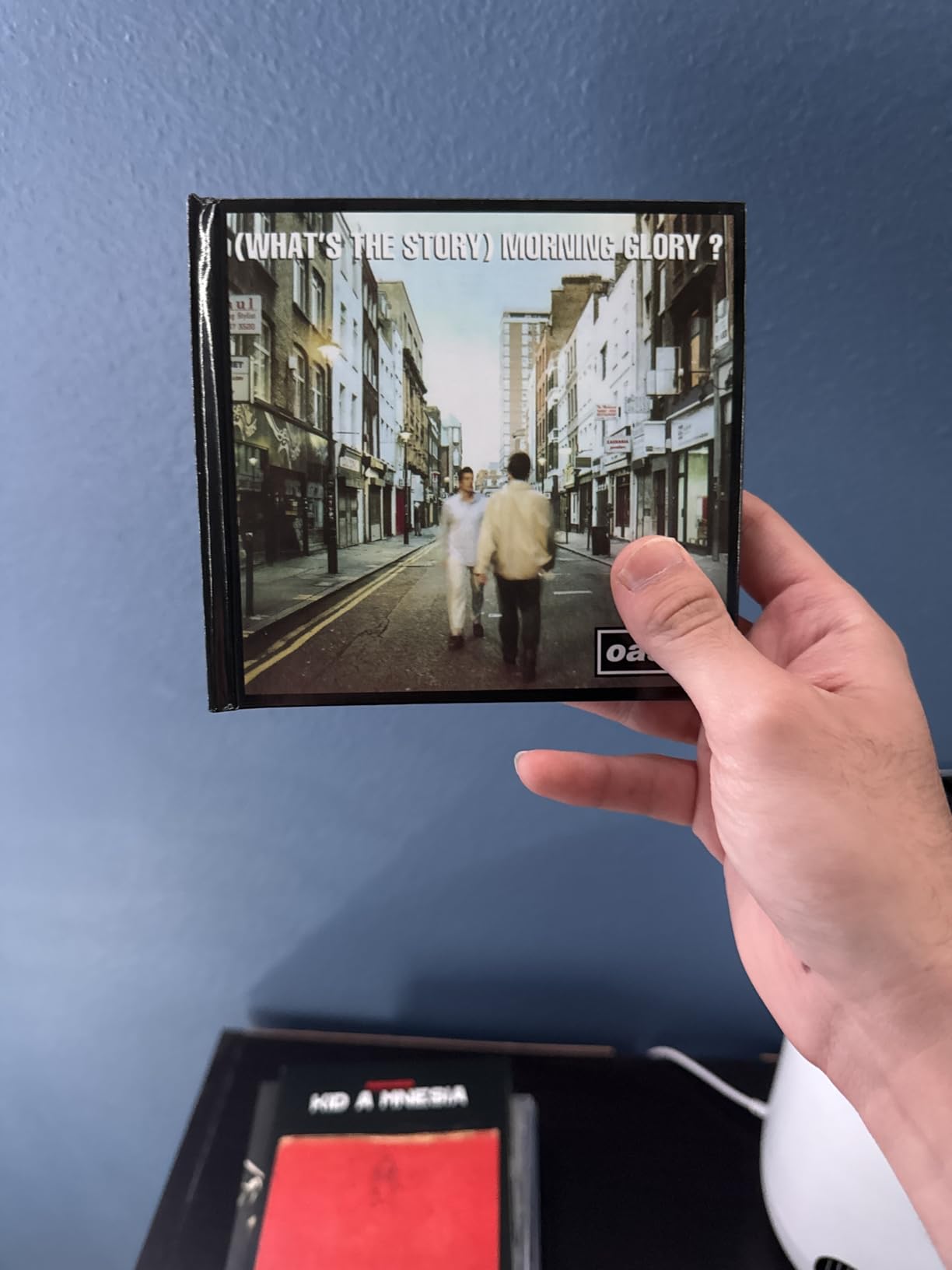 (WHAT'S THE STORY) MORNING GLORY? (30TH ANNIVERSARY DELUXE EDITION) (AMAZON EXCLUSIVE) - Customer Photo 2