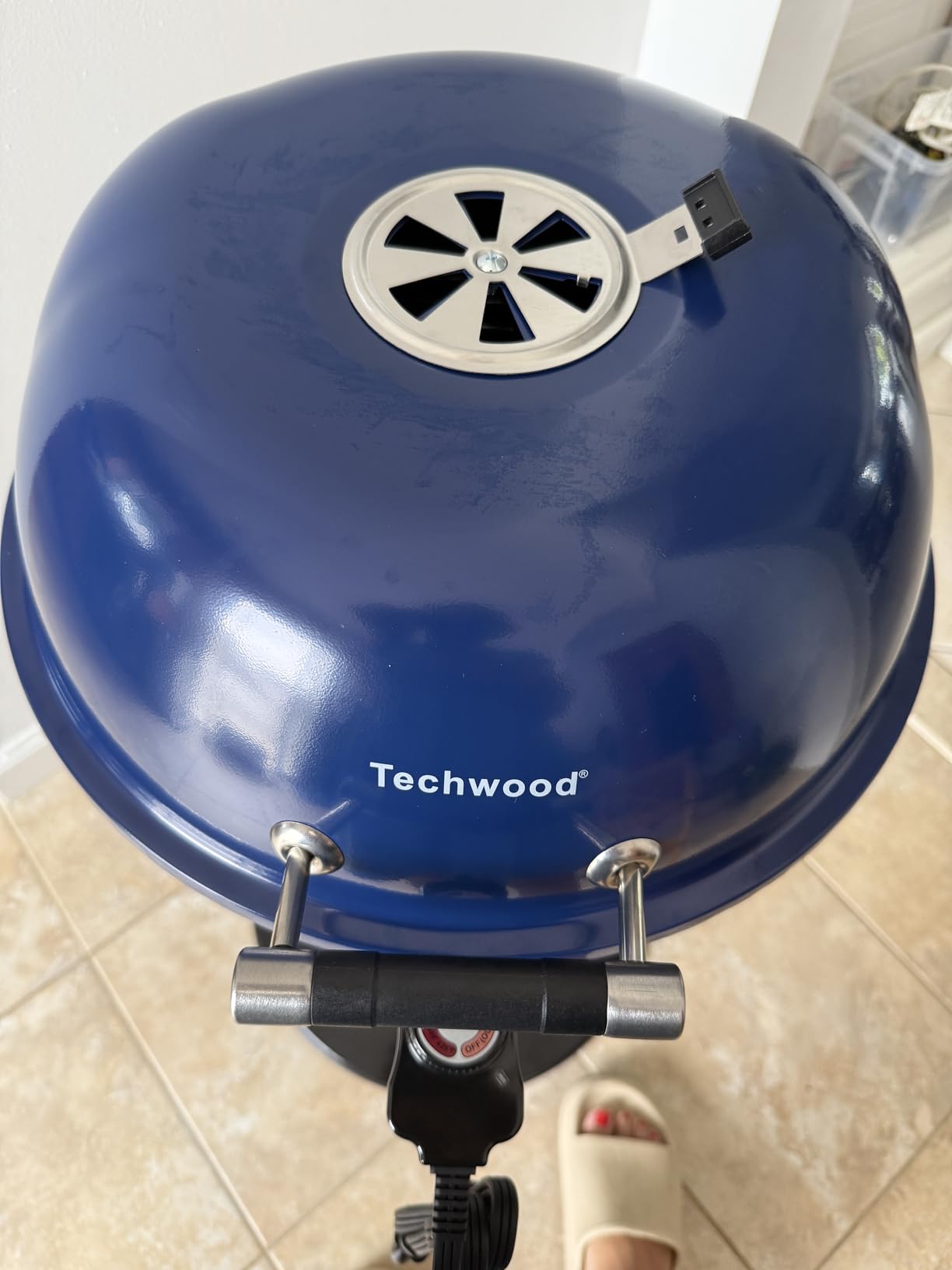 Electric Grill, Techwood Outdoor Electric BBQ Grill, 1600W Portable Removable Stand Grill with Adjustable Heat & Drip Tray, Double Layer Design for Party, Patio & Backyard (Black) - Customer Photo 2