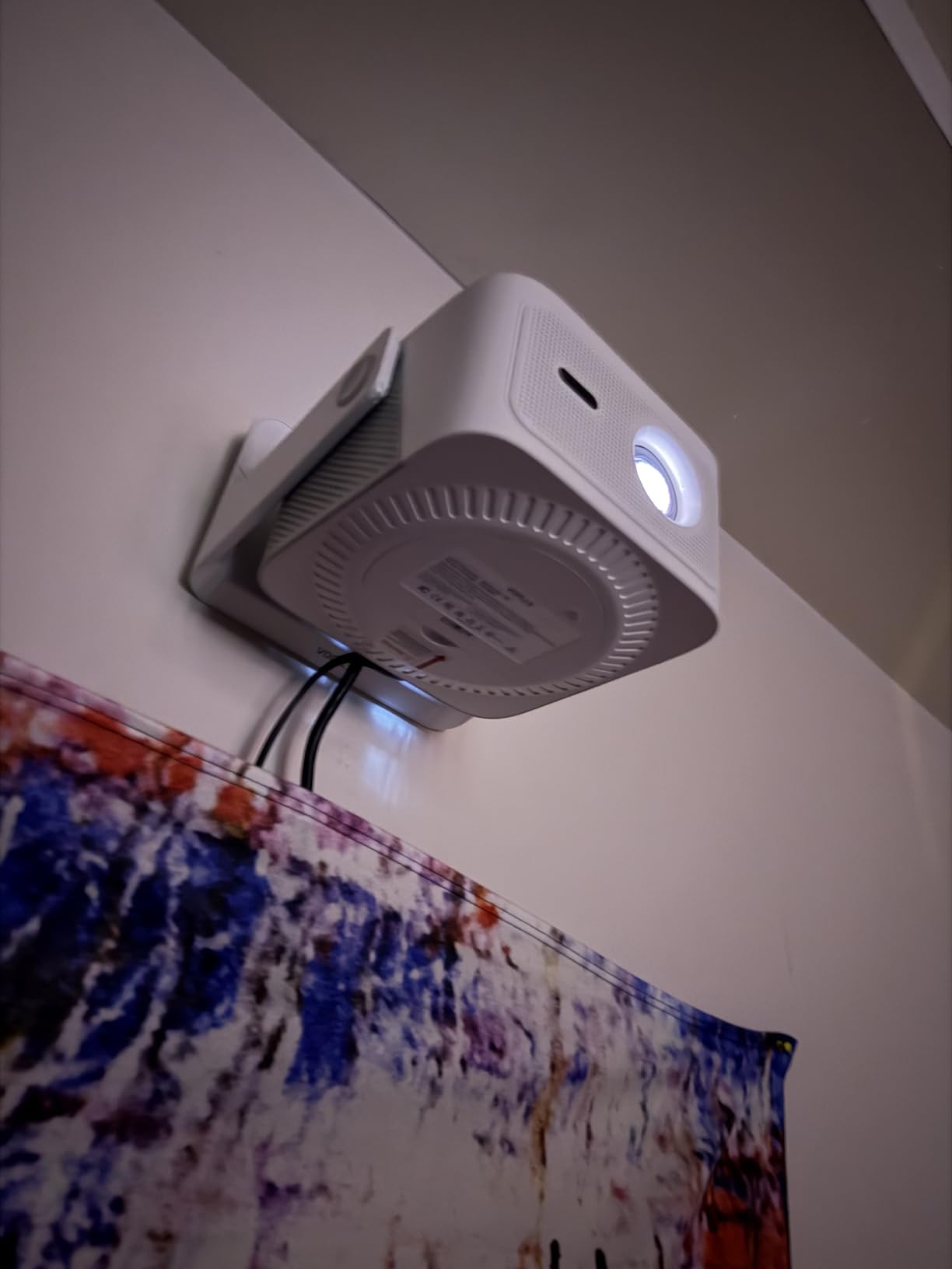 【Official Licensed Google TV】4K Smart Projector with WiFi and Bluetooth, VOPLLS 2000 ANSI Outdoor Projectors with Dolby/Auto Focus, Portable Movie Phone Gaming Wifi Proyector for Bedroom/Home - Customer Photo 1