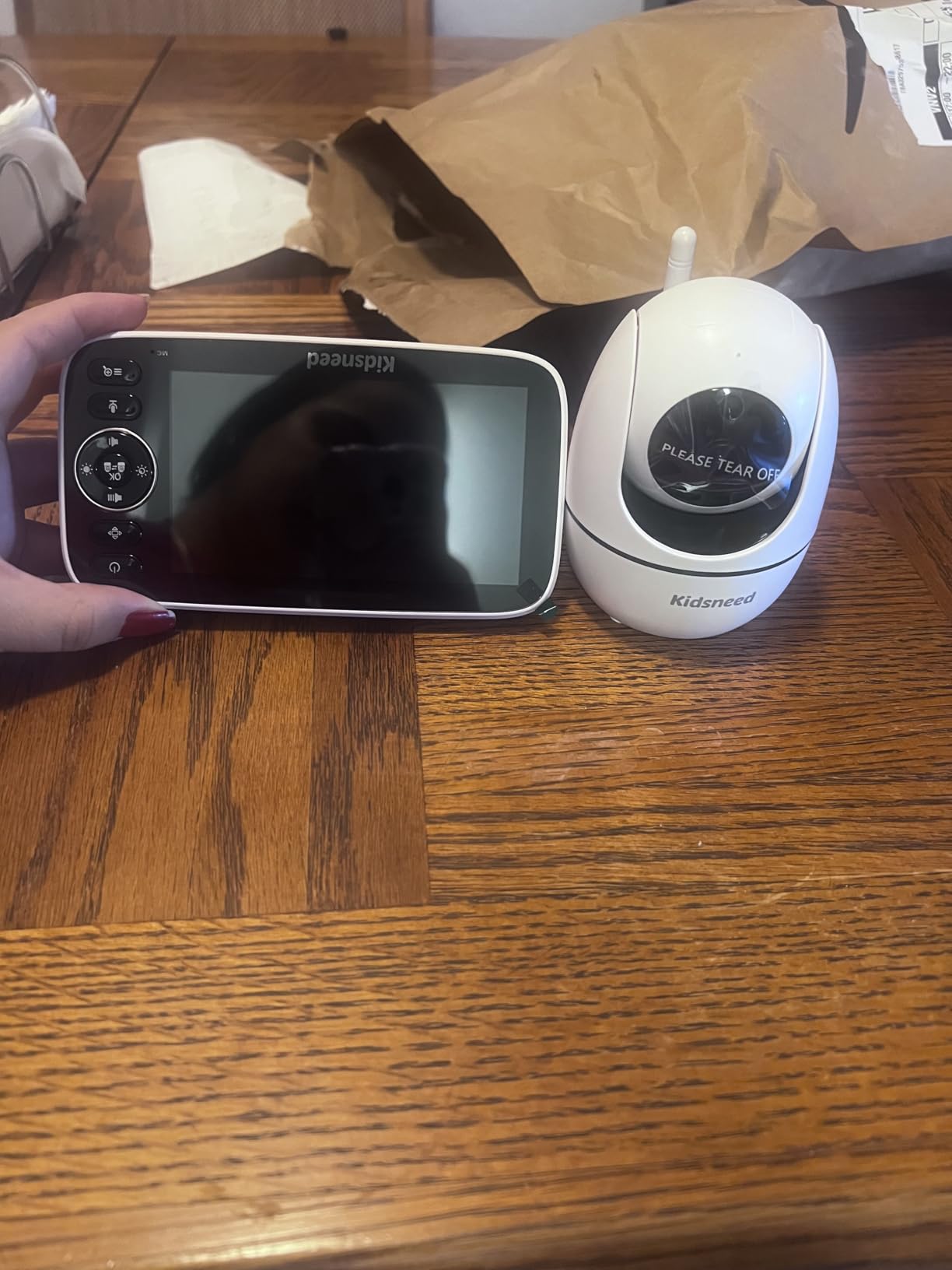 Baby Monitor with Camera and Audio – 720P Baby Camera No Wifi, 5 inch Screen,48 Hours Battery Life, Night Vision, Remote Pan& Tilt& Zoom，Two-Way Talk, Lullabies, Thermal Monitor, 1000ft Range - Customer Photo 2