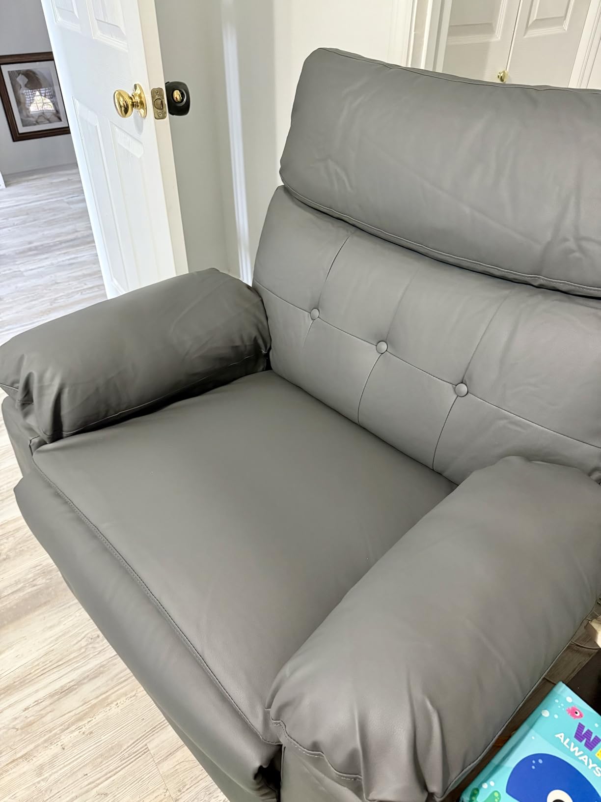 GarveeHome Oversized Wide Recliner Chair - Heat and Massage, Faux PU Leather Large Manual Recliner for Adults, Lazy Chair with 1.5X Sponge Comfort Arm and Back for Living Room, Bedroom, Brown, Oversized - Heated Massage - Customer Photo 3