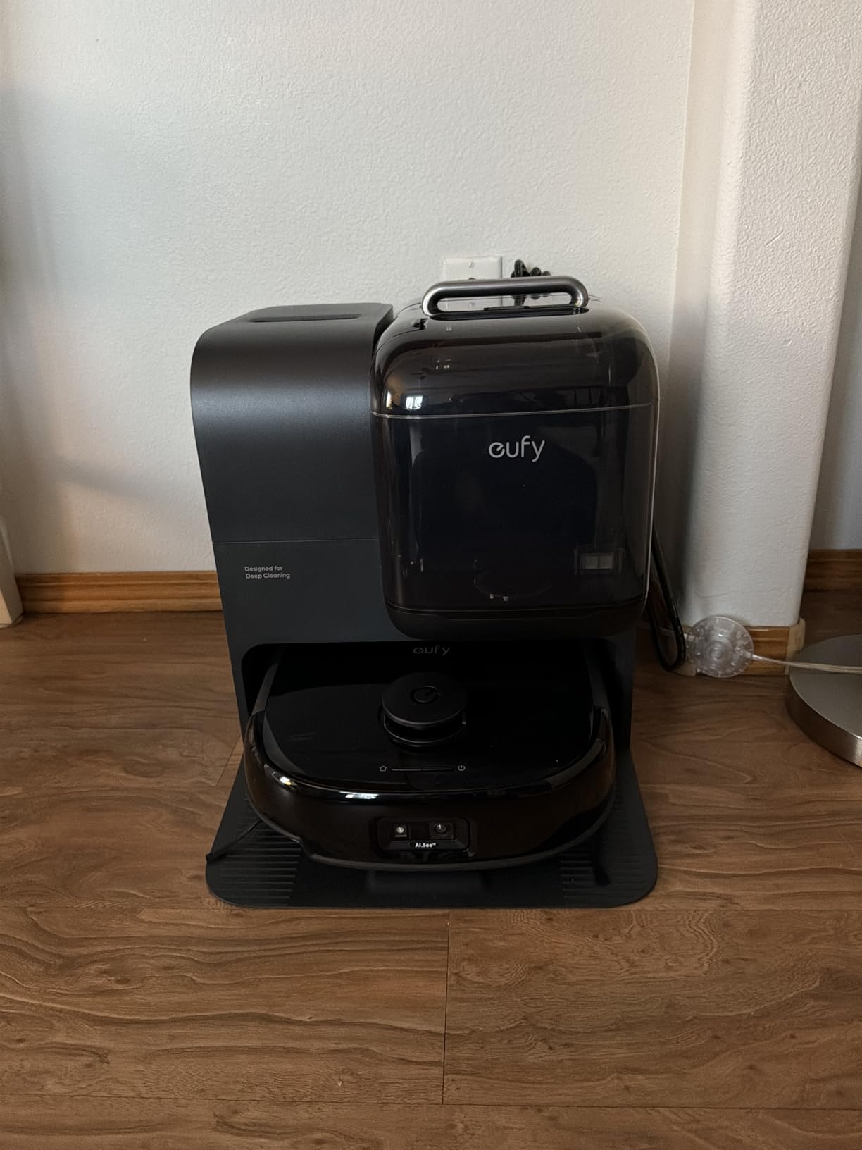 eufy Robot Vacuum E28, Portable Deep Cleaner for Carpet, HydroJet System with Roller Mop, All-in-One Robot Vacuum and Mop Combo, 20,000 Pa Suction, Zero-Tangling, Corner-to-Edge Cleaning (Upgraded) - Customer Photo 2