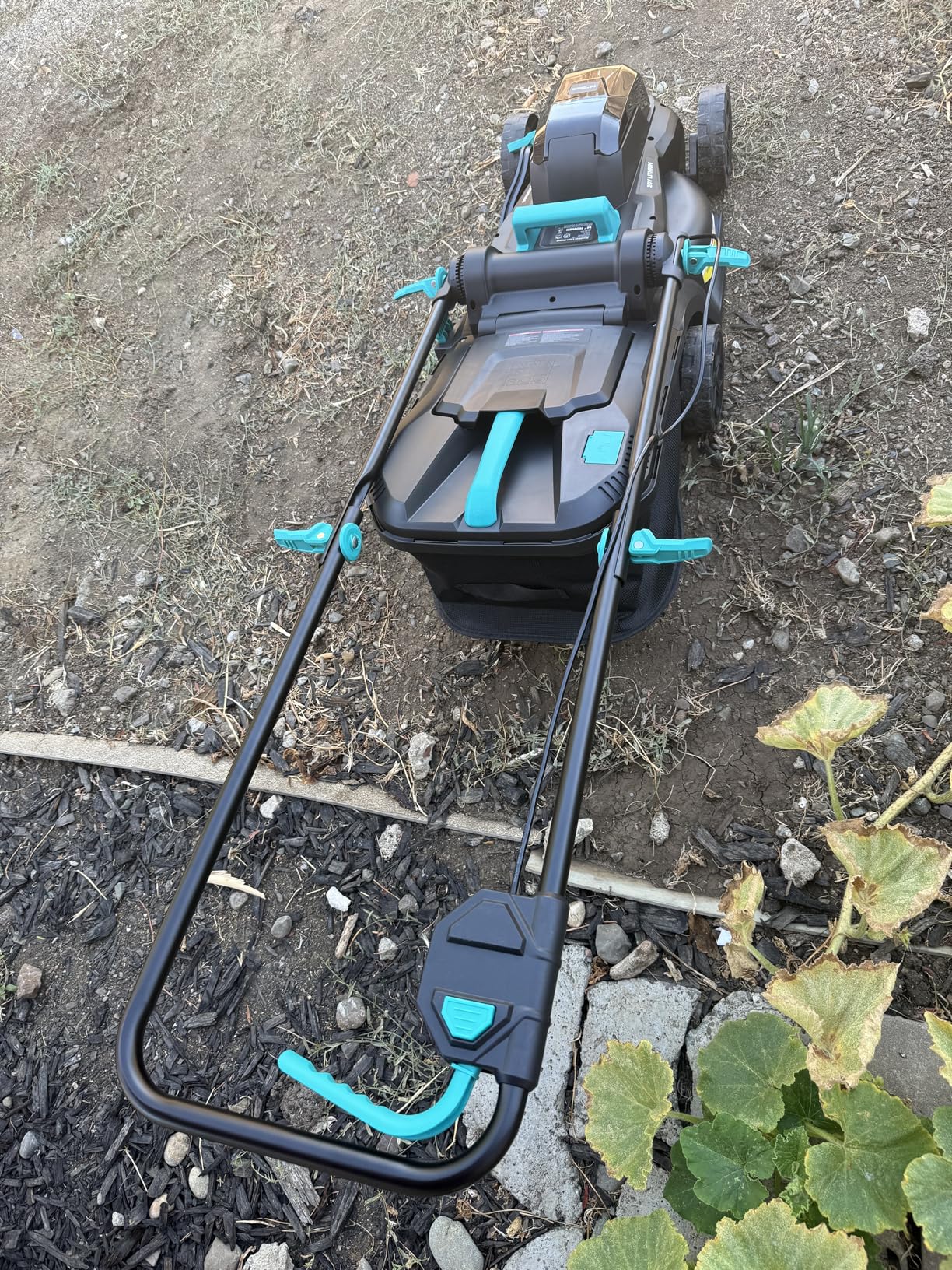 Electric Lawn Mower with Brushless Motor, 20V 13.2 inch Cordless Lawn Mower with 5-Position Cutting Height Adjustment, 2x4.0Ah Battery and Charger Included - Customer Photo 2