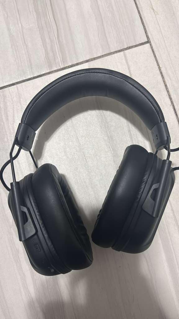 RYR Wireless Gaming Headset for Xbox Series X|S, Xbox One, PC, PS4/5, Mac, Switch, Mobile, 3D Surround Sound, Bluetooth 5.3, 60H Battery, Gaming Headphones with Detachable Noise Canceling Mic-Black - Customer Photo 1