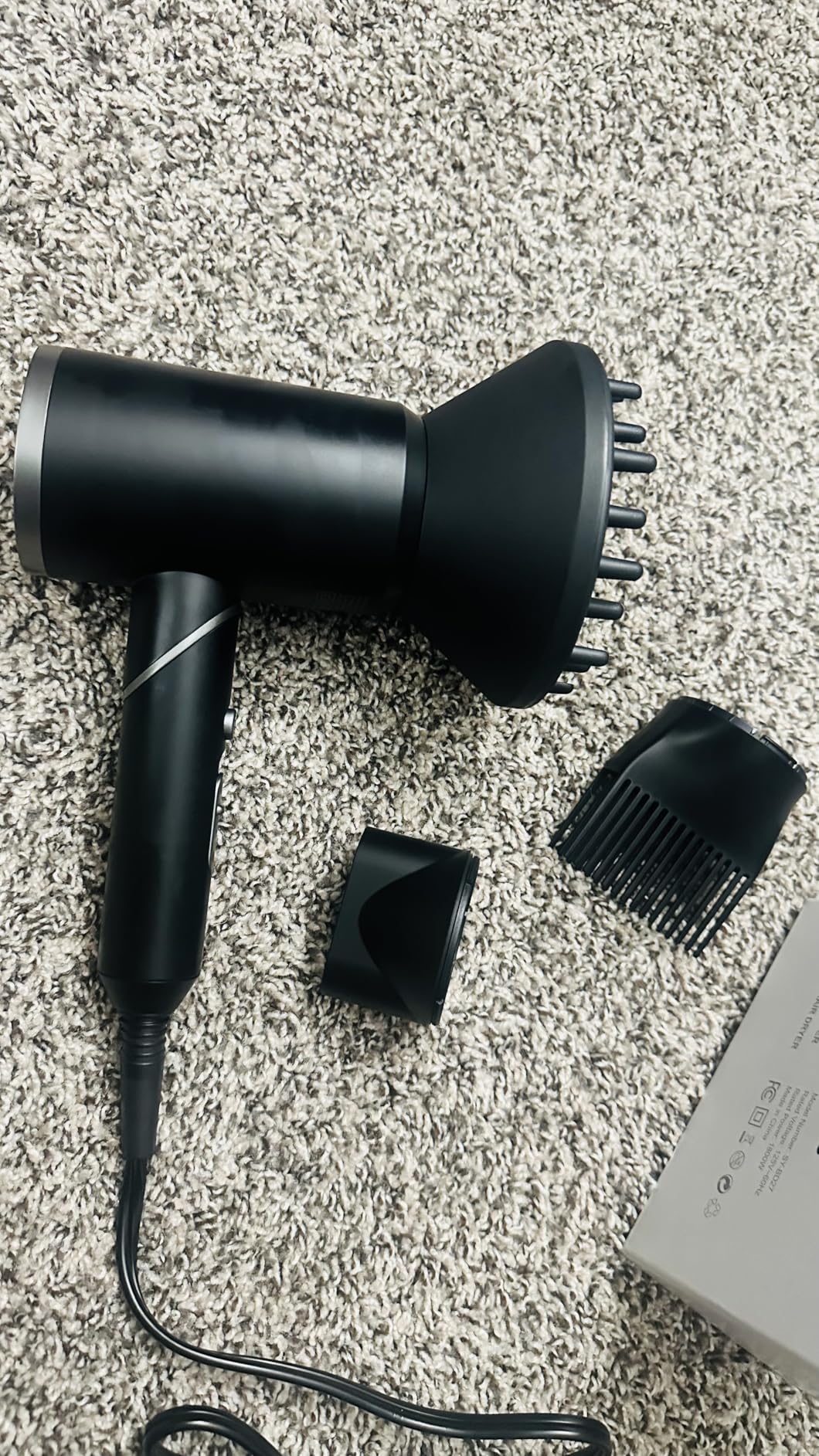 Plasma Ion Hair Dryer with Diffuser for Curly Hair, 1800W Fast Drying Blow Dryer with Comb, Lightweight and Low Noise Hairdryer for All Hair Types, Foldable Design for Travel - Customer Photo 2