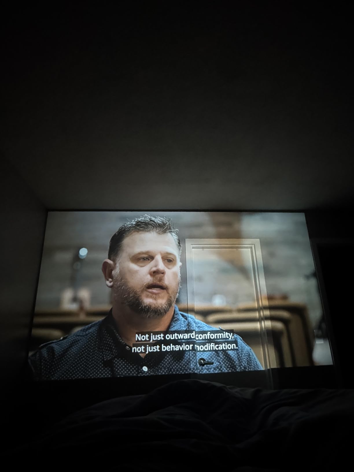 4K Projector with WiFi and Bluetooth, 2000 ANSI Outdoor Projectors with Built-in 10,000+ Apps, Bnoe Native 1080P Smart Proyector for Home Theater Movie with Dual Speaker and Voice Control & Auto Focus - Customer Photo 1