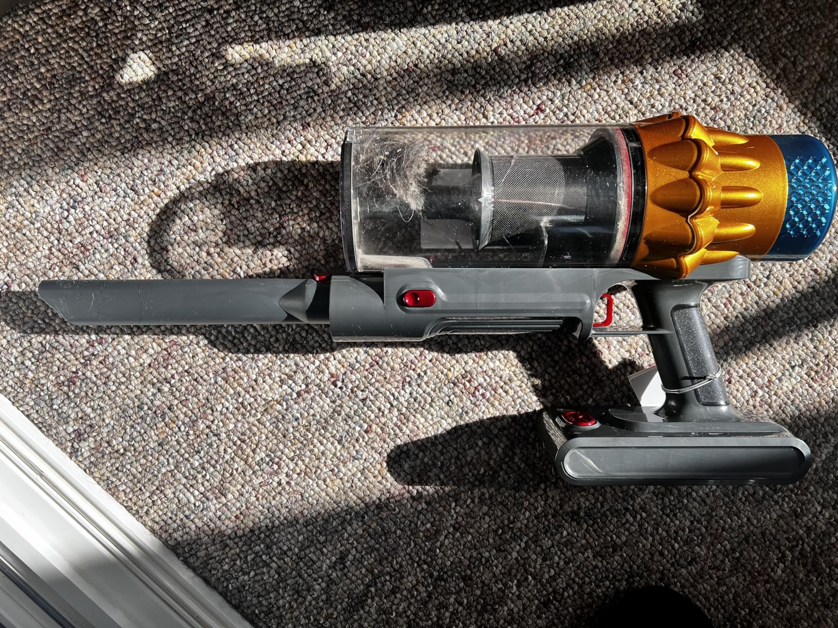 Cordless Vacuum Cleaner, 600W/50KPA, 70 Mins Runtime Self-Standing Stick Vacuum, Vacuum Cleaners for Home with Anti-Tangle Brush, Smart Display, 1.8L Cup Vacuum for Pet Hair/Carpet/Floor (Gold) - Customer Photo 1