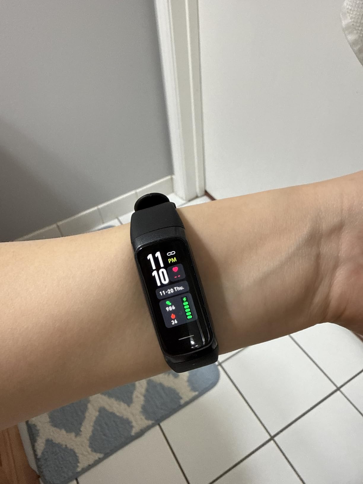 Fitness Tracker with 24/7Heart Rate, Blood Pressure, Sleep Tracking, Calorie, Activity Tracker with 1.1