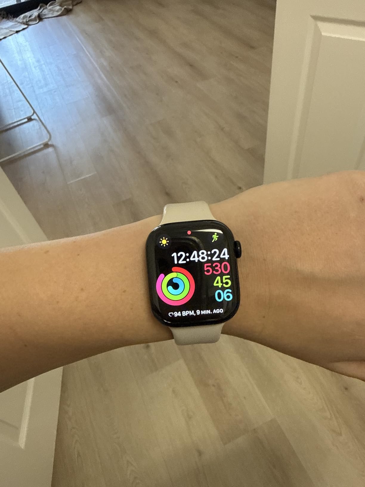 Apple Watch Series 11 [GPS 46mm] Smartwatch with Jet Black Aluminum Case with Black Sport Band - M/L. Sleep Score, Fitness Tracker, Health Monitoring, Always-On Display, Water Resistant - Customer Photo 2