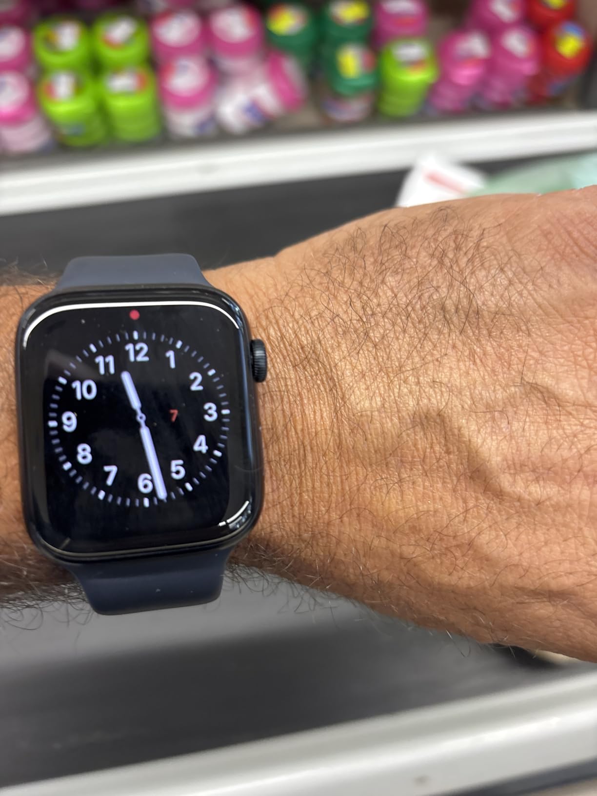 Apple Watch SE 3 [GPS 44mm] Smartwatch with Midnight Aluminum Case with Midnight Sport Band - M/L. Fitness and Sleep Trackers, Heart Rate Monitor, Always-On Display, Water Resistant - Customer Photo 2