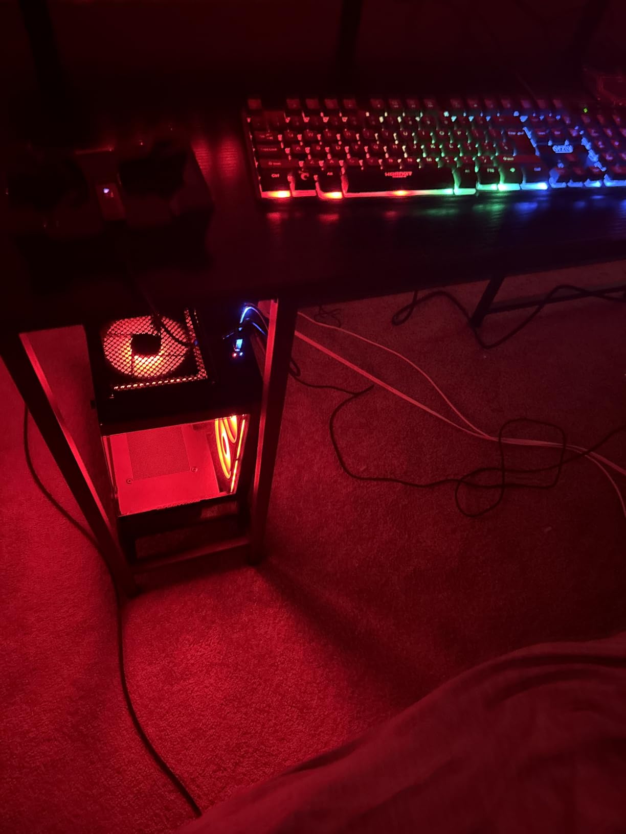 BEASTCOM Q3 Gaming PC Desktop Computer AMD Ryzen 5 3400G, 4K Vega Graphics, 16GB RAM, 1TB M.2 NVMe, 500W 80PLUS PSU, WiFi, Gaming Office Console, Towers Prebuilt PC - Customer Photo 2